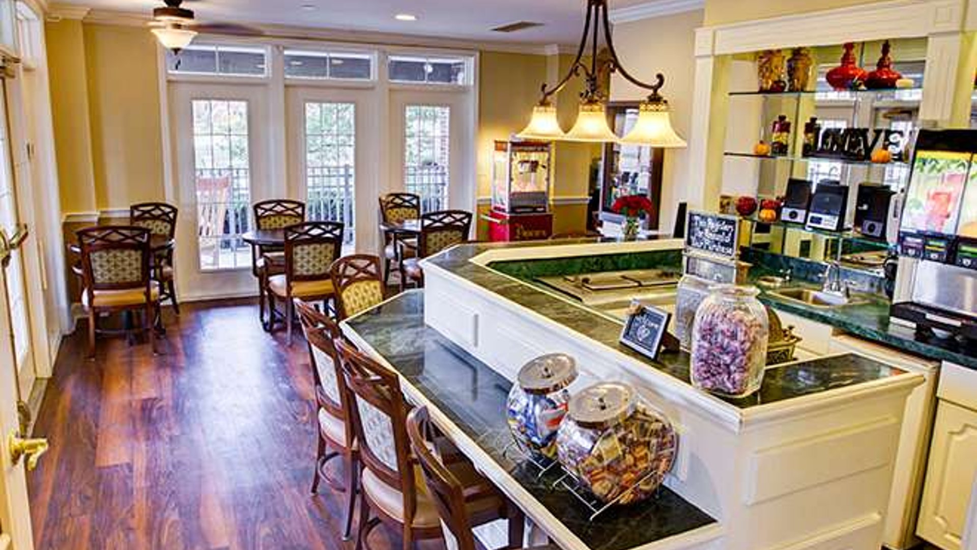 System.Collections.Generic.List`1[AFS.Common.Models.Photo] - Image 4