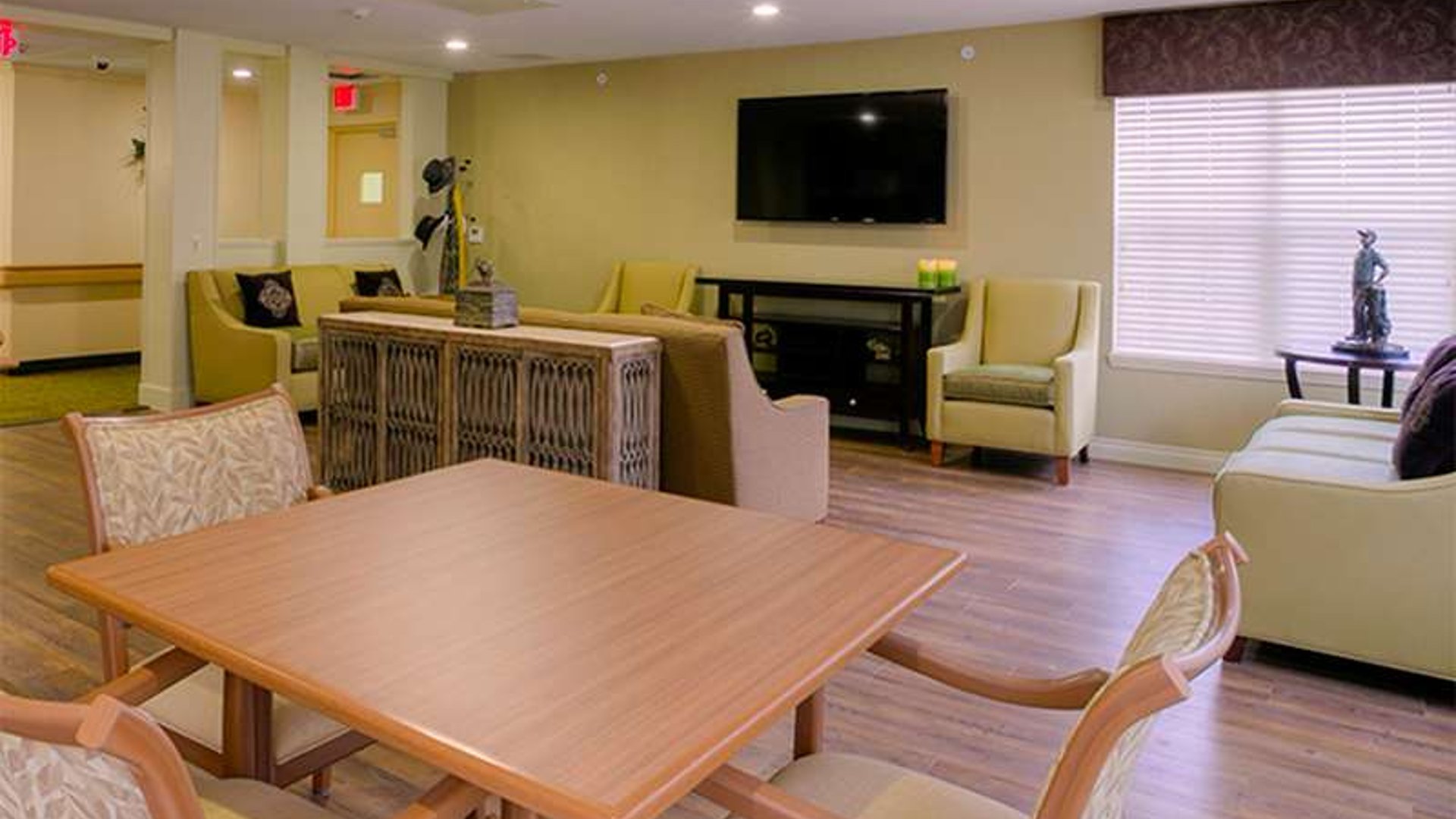 System.Collections.Generic.List`1[AFS.Common.Models.Photo] - Image 4