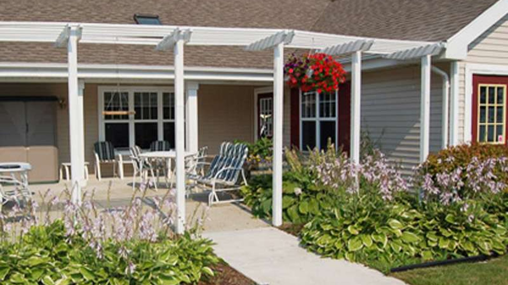 System.Collections.Generic.List`1[AFS.Common.Models.Photo] - Image 4