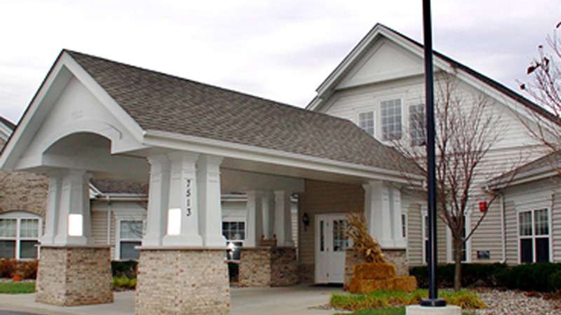 System.Collections.Generic.List`1[AFS.Common.Models.Photo] - Image 1