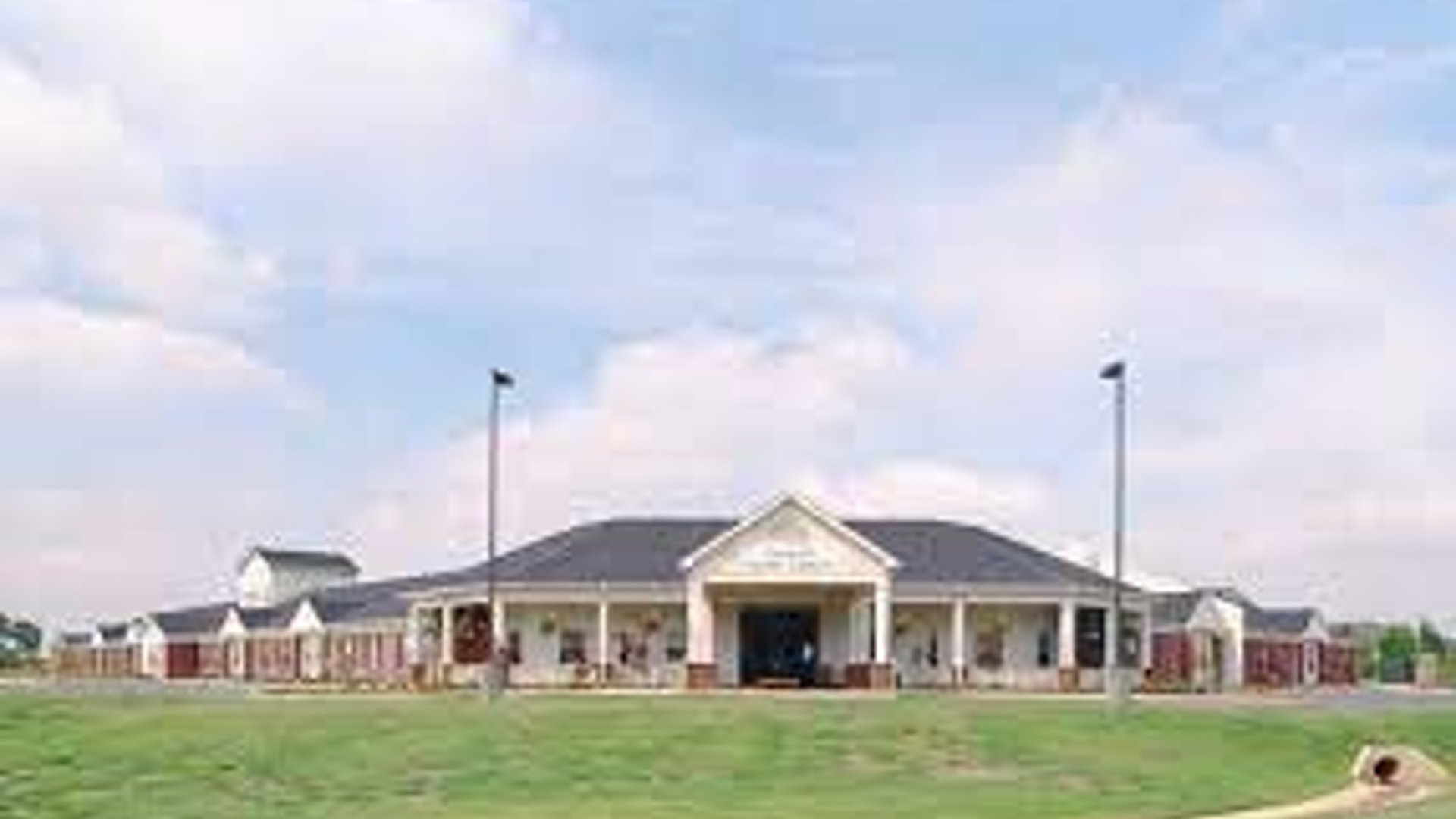 System.Collections.Generic.List`1[AFS.Common.Models.Photo] - Image 1