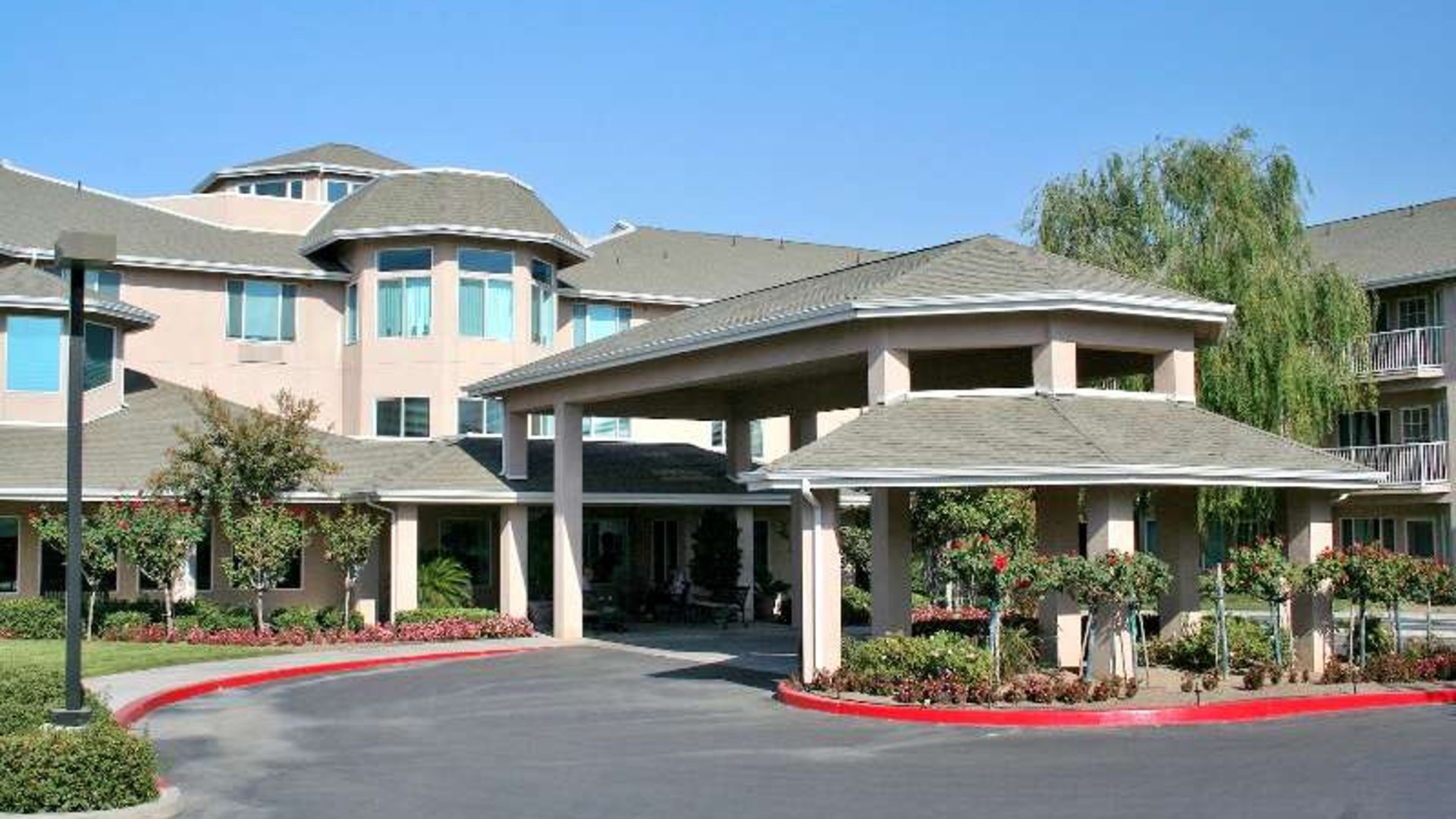 System.Collections.Generic.List`1[AFS.Common.Models.Photo] - Image 1