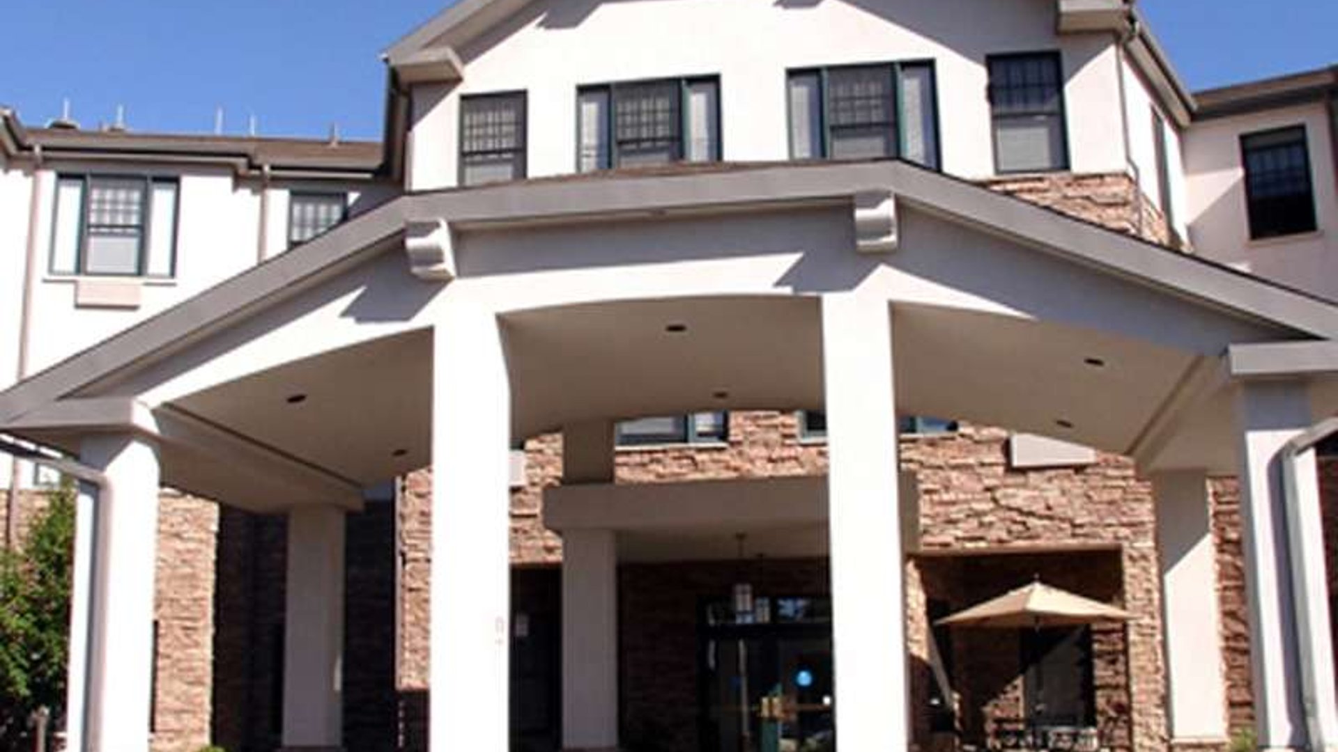 System.Collections.Generic.List`1[AFS.Common.Models.Photo] - Image 1