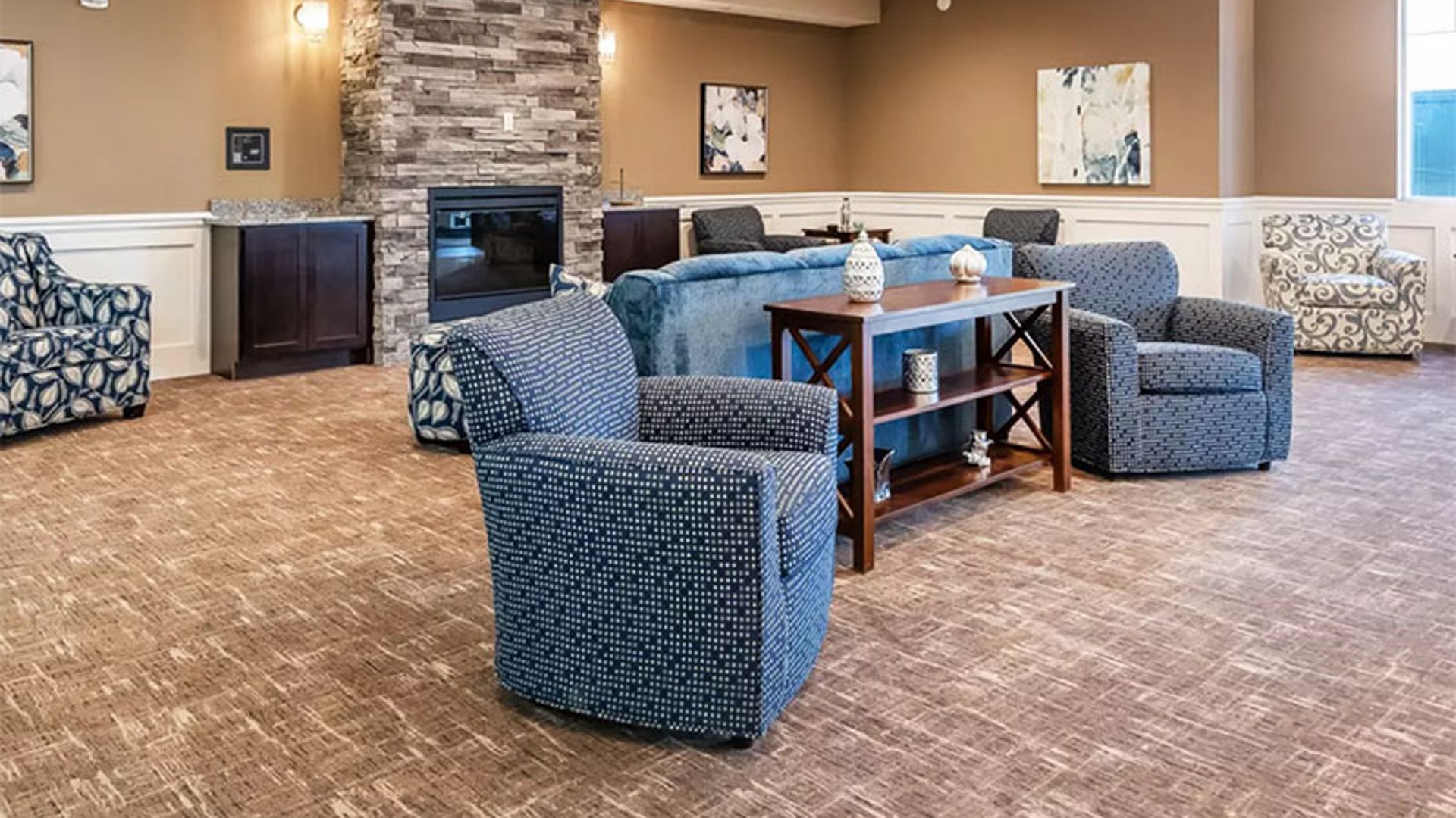 System.Collections.Generic.List`1[AFS.Common.Models.Photo] - Image 4