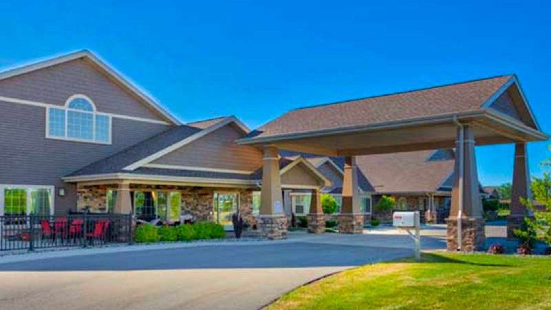 System.Collections.Generic.List`1[AFS.Common.Models.Photo] - Image 1