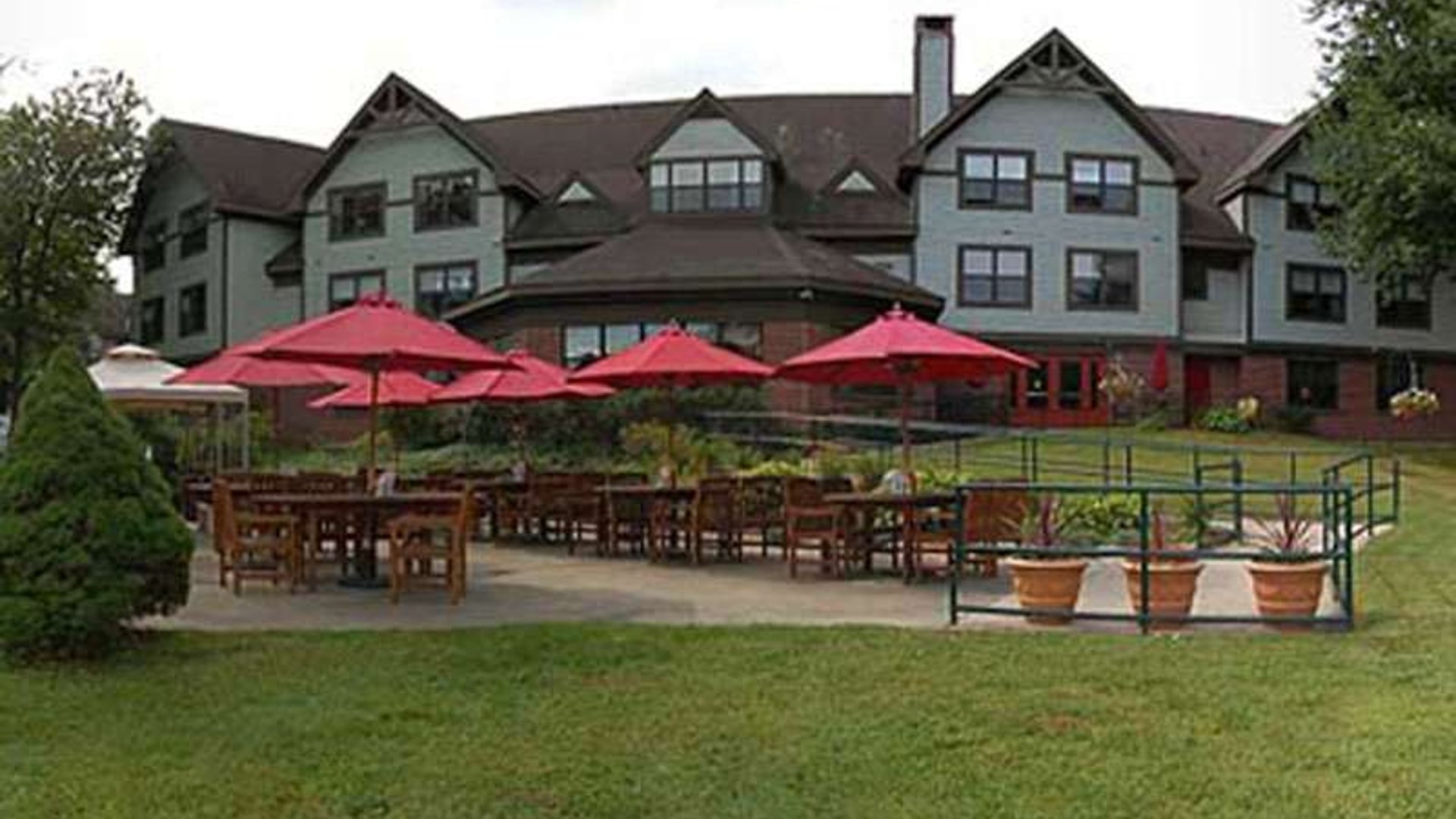 System.Collections.Generic.List`1[AFS.Common.Models.Photo] - Image 2