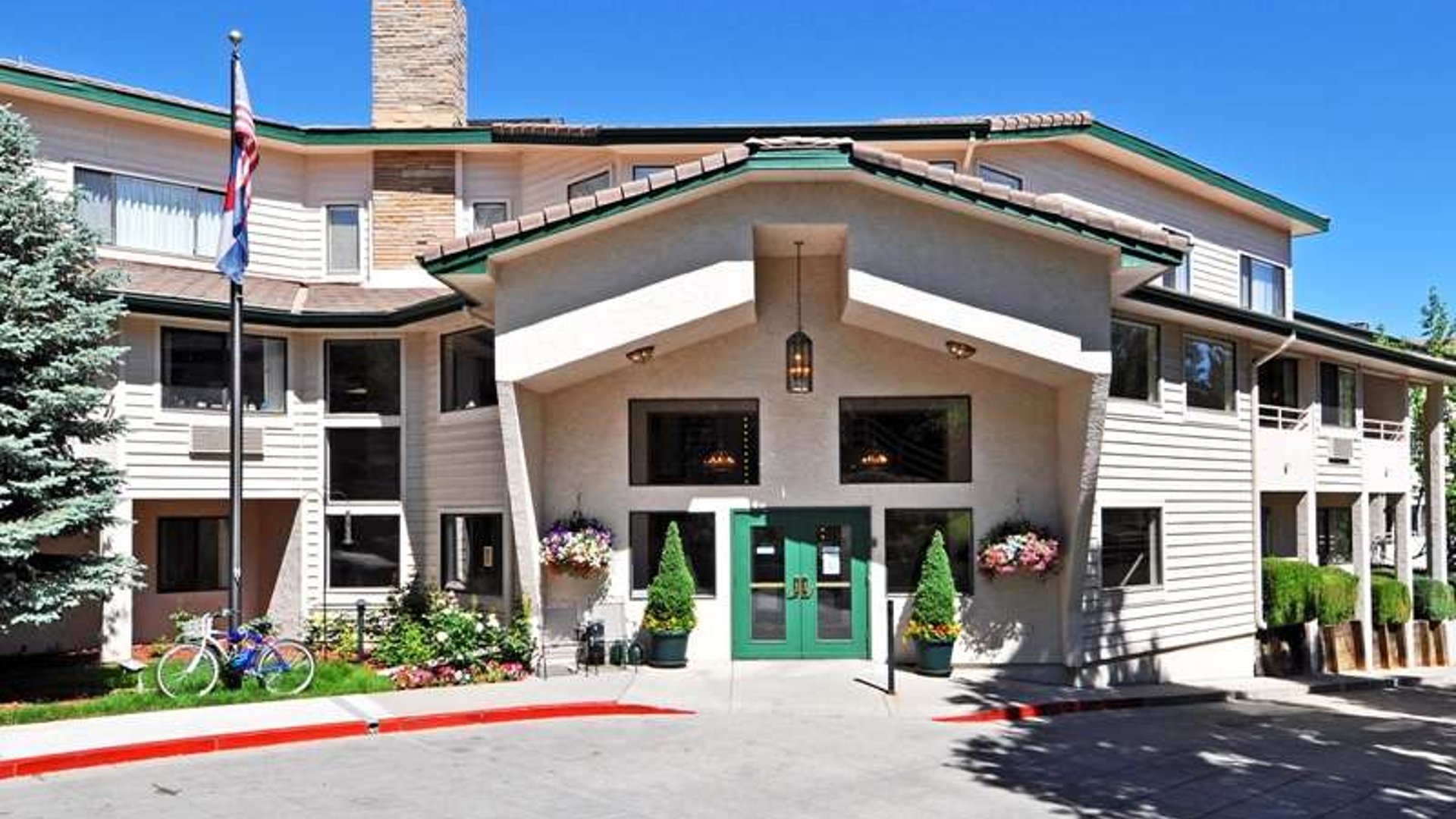 System.Collections.Generic.List`1[AFS.Common.Models.Photo] - Image 1