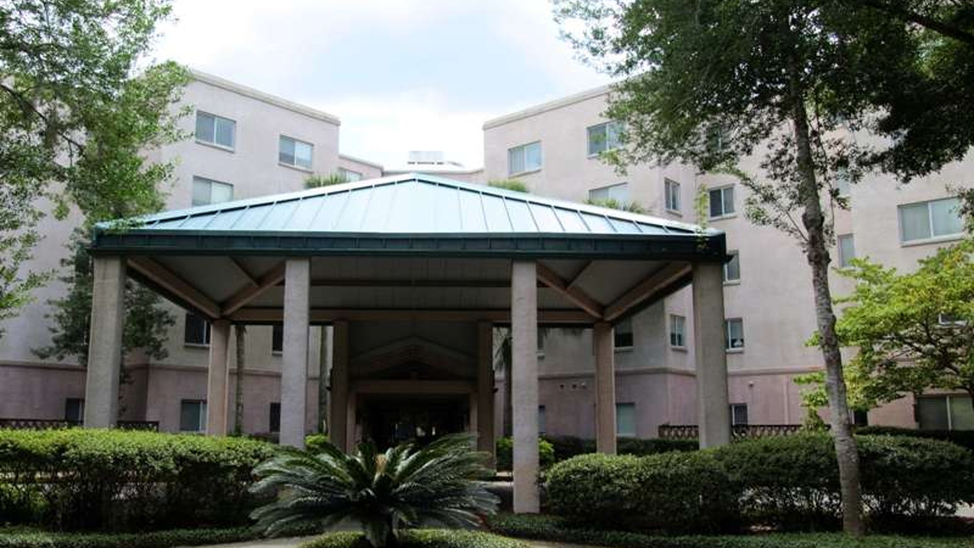 System.Collections.Generic.List`1[AFS.Common.Models.Photo] - Image 1