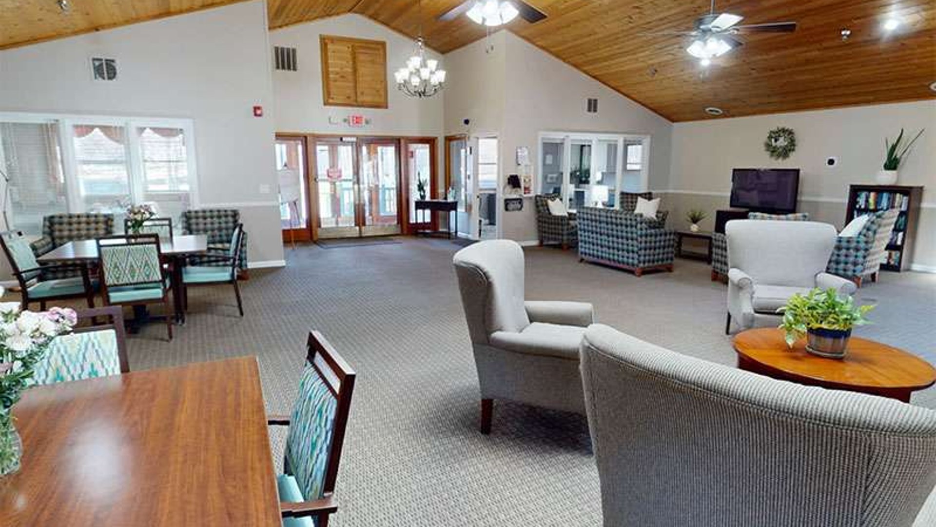 System.Collections.Generic.List`1[AFS.Common.Models.Photo] - Image 2