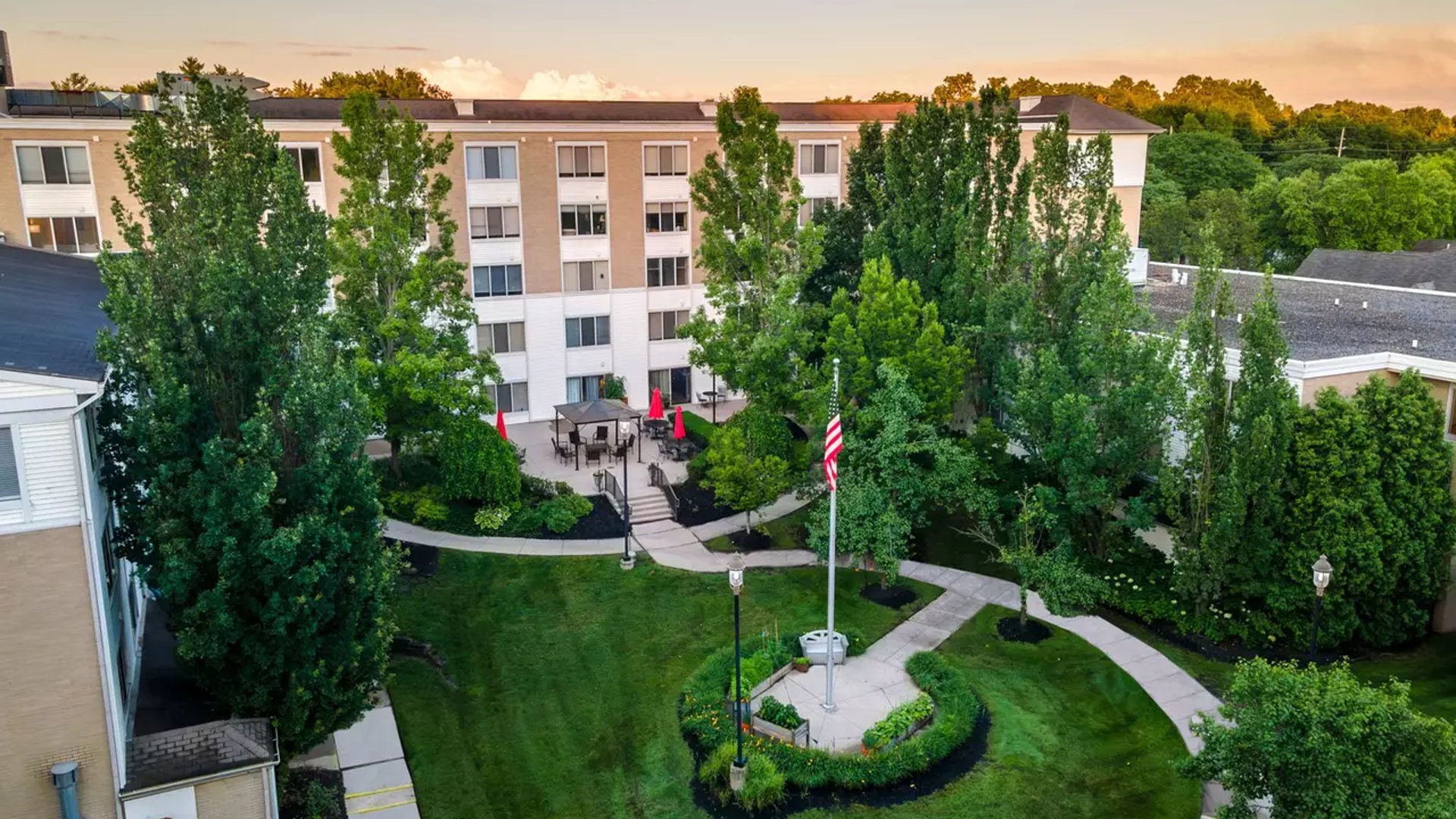 System.Collections.Generic.List`1[AFS.Common.Models.Photo] - Image 1