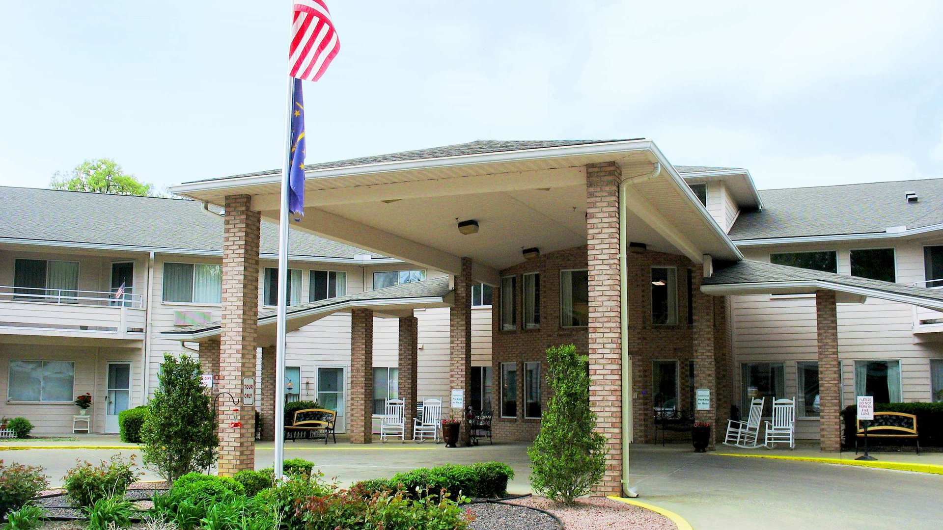 System.Collections.Generic.List`1[AFS.Common.Models.Photo] - Image 1