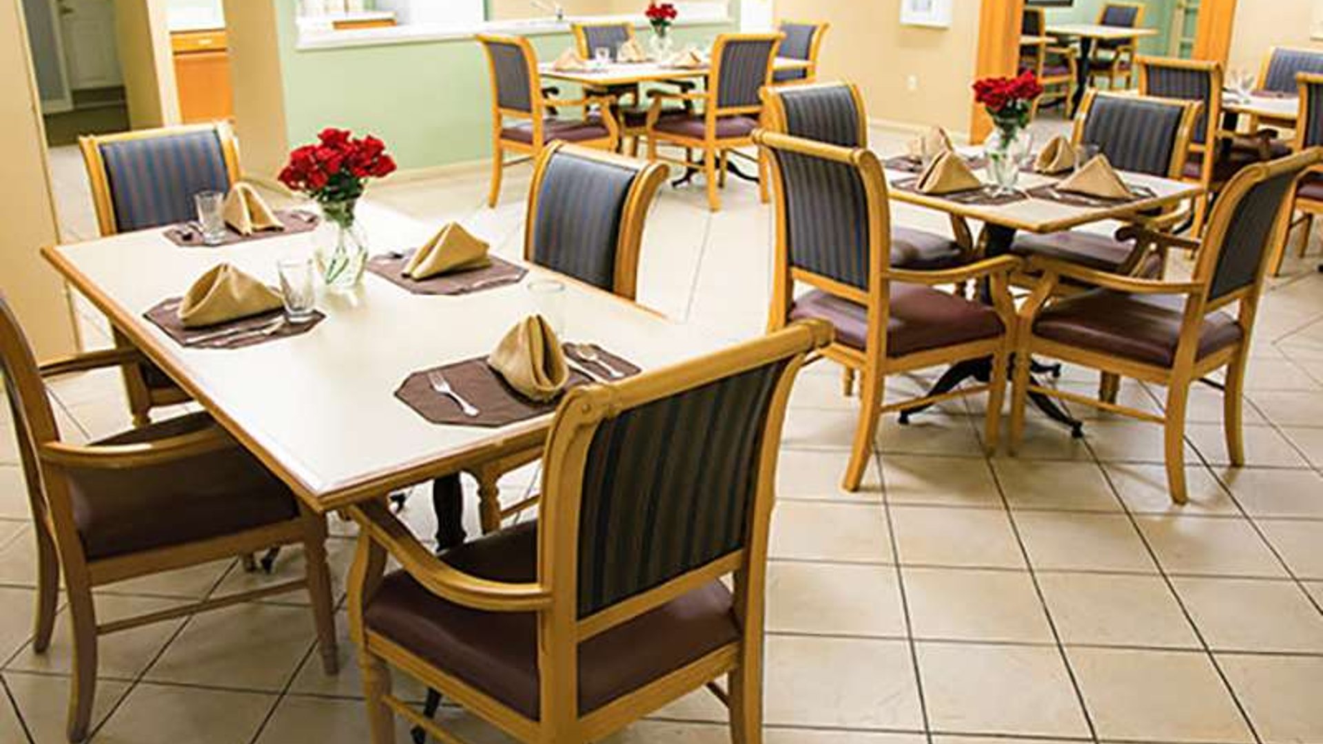 System.Collections.Generic.List`1[AFS.Common.Models.Photo] - Image 3