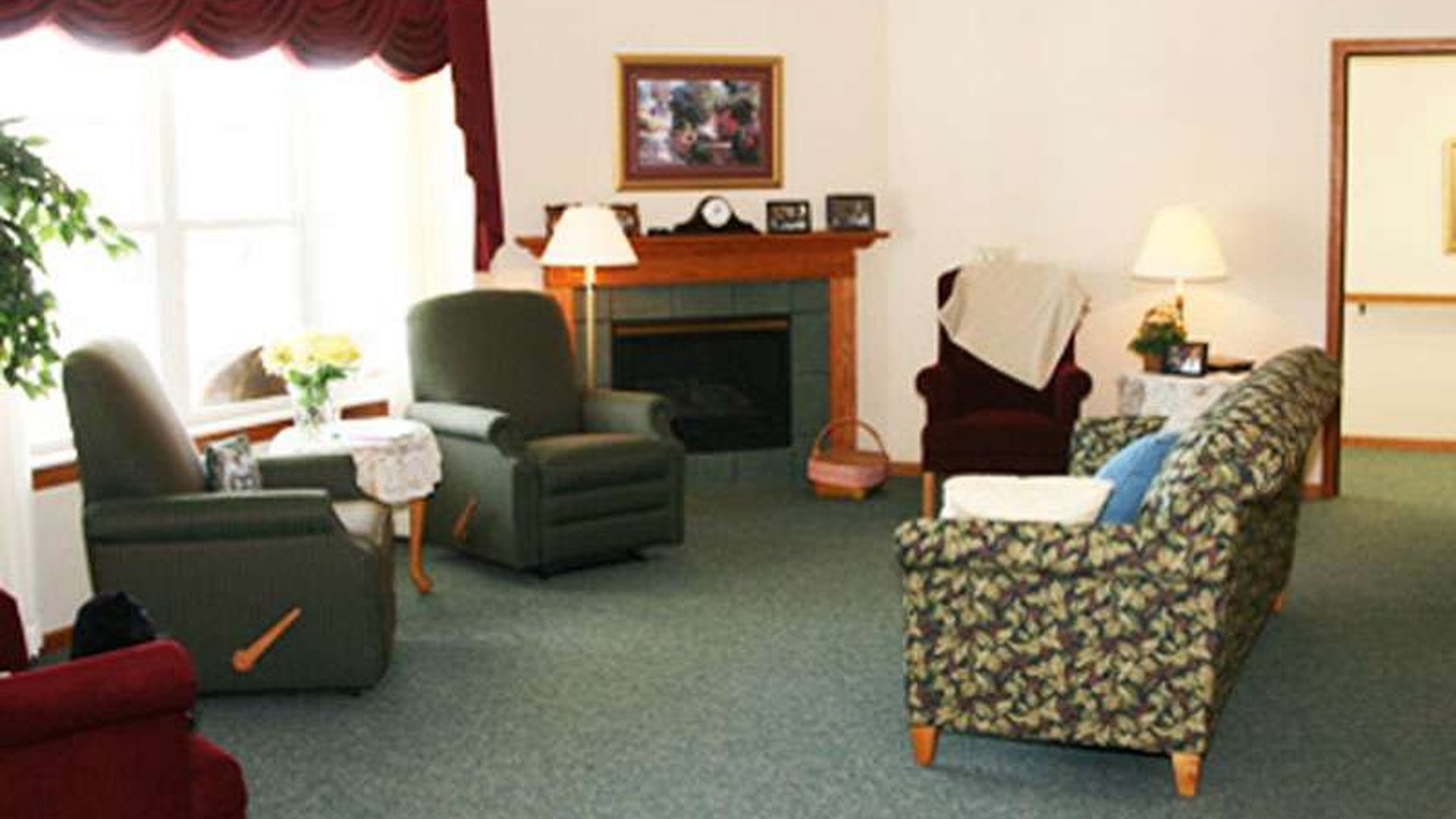 System.Collections.Generic.List`1[AFS.Common.Models.Photo] - Image 2