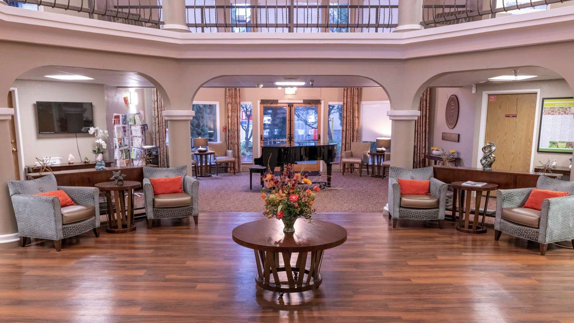 System.Collections.Generic.List`1[AFS.Common.Models.Photo] - Image 2