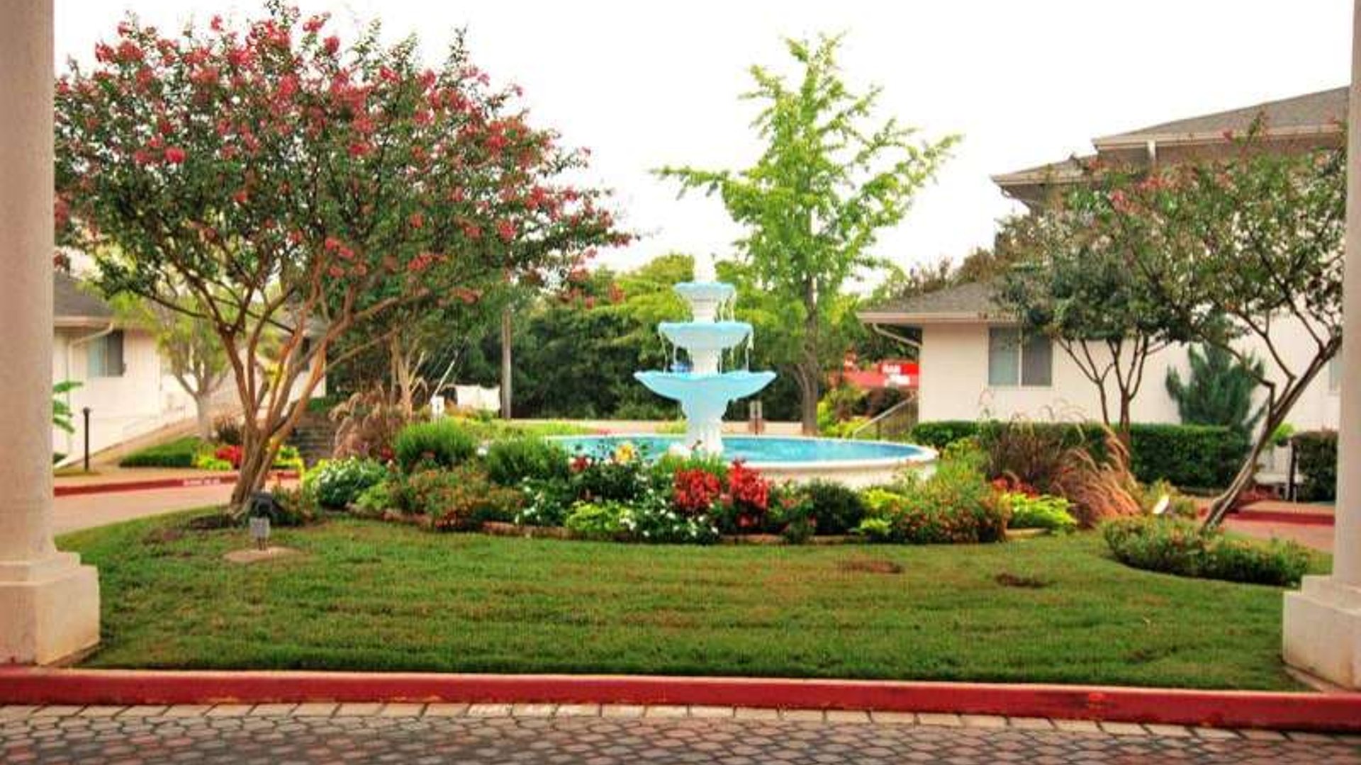 System.Collections.Generic.List`1[AFS.Common.Models.Photo] - Image 6