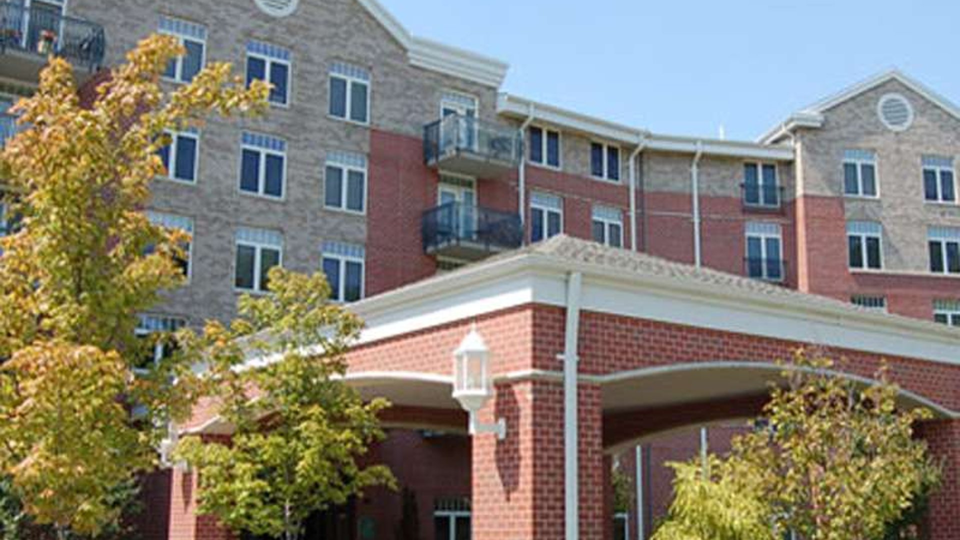 System.Collections.Generic.List`1[AFS.Common.Models.Photo] - Image 1