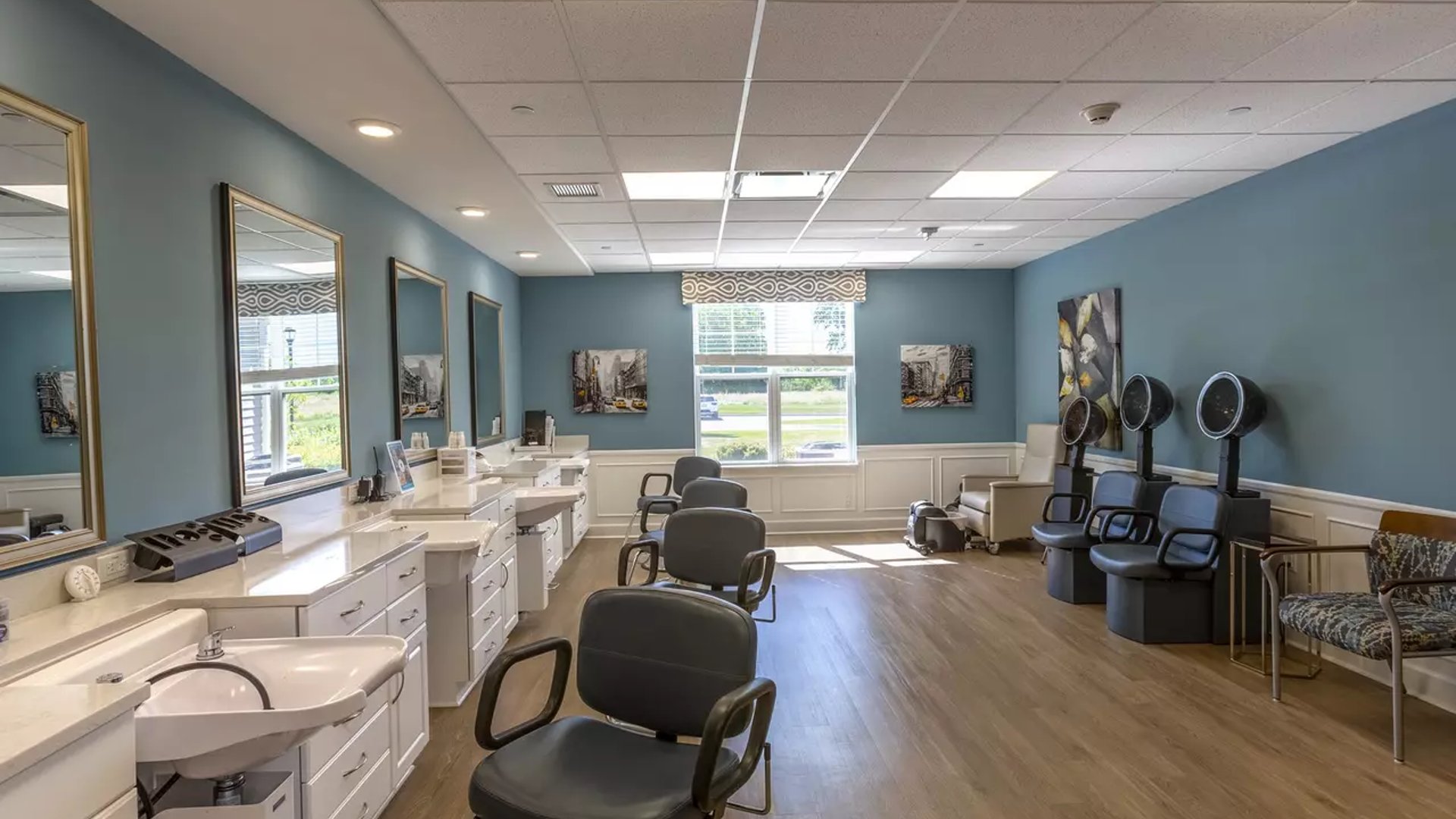 System.Collections.Generic.List`1[AFS.Common.Models.Photo] - Image 5