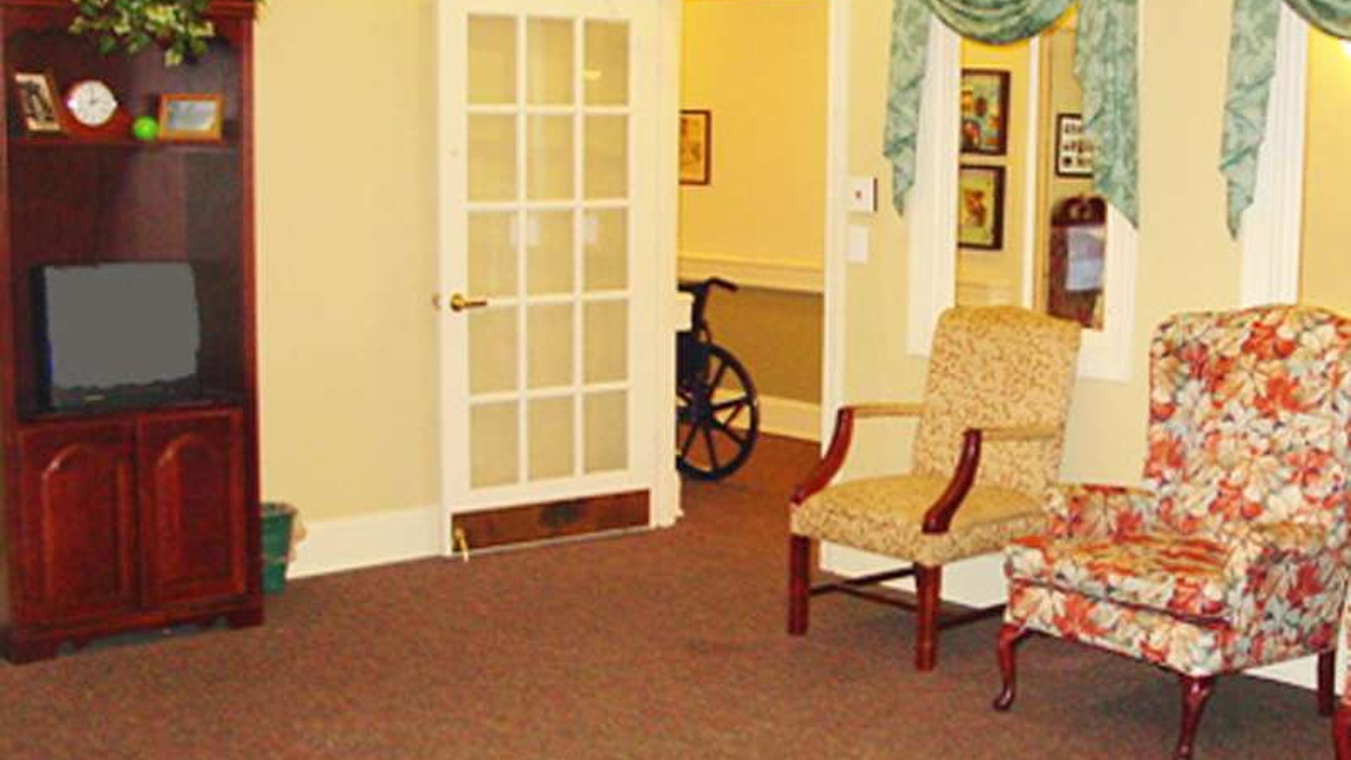 System.Collections.Generic.List`1[AFS.Common.Models.Photo] - Image 2