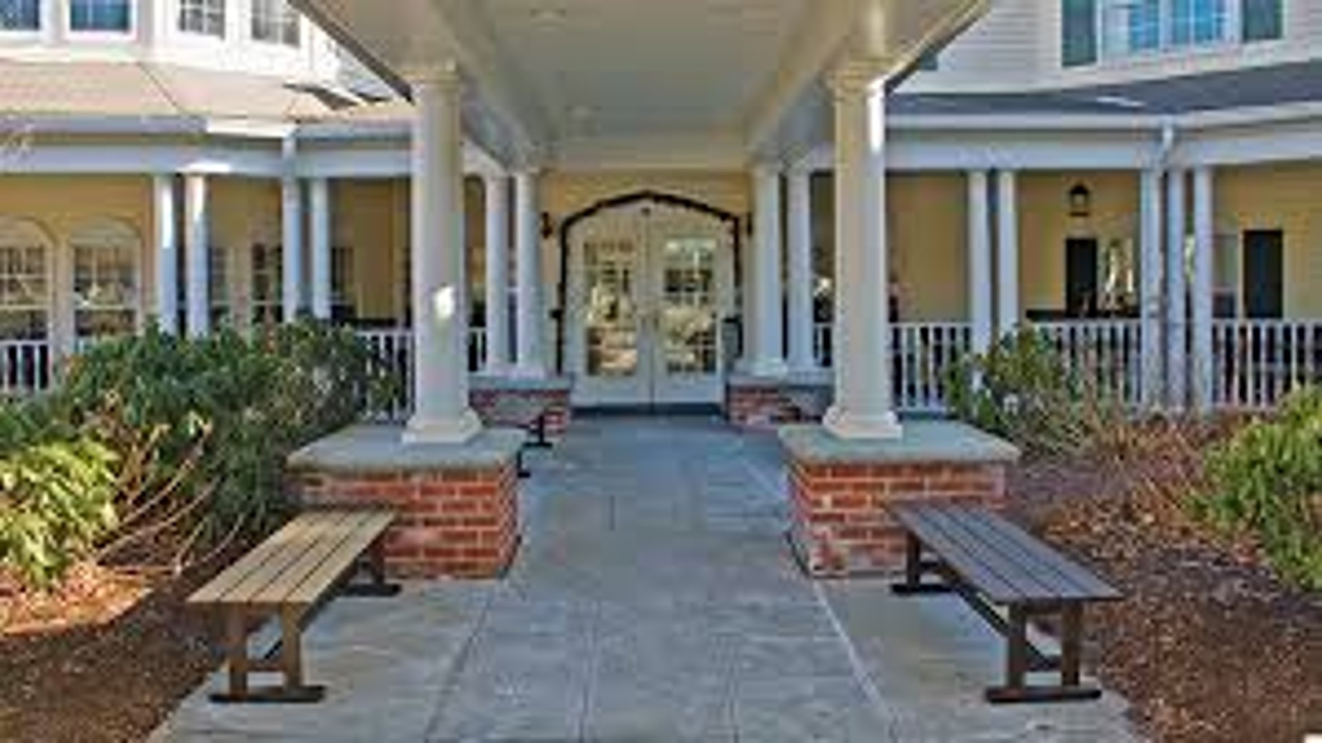 System.Collections.Generic.List`1[AFS.Common.Models.Photo] - Image 1