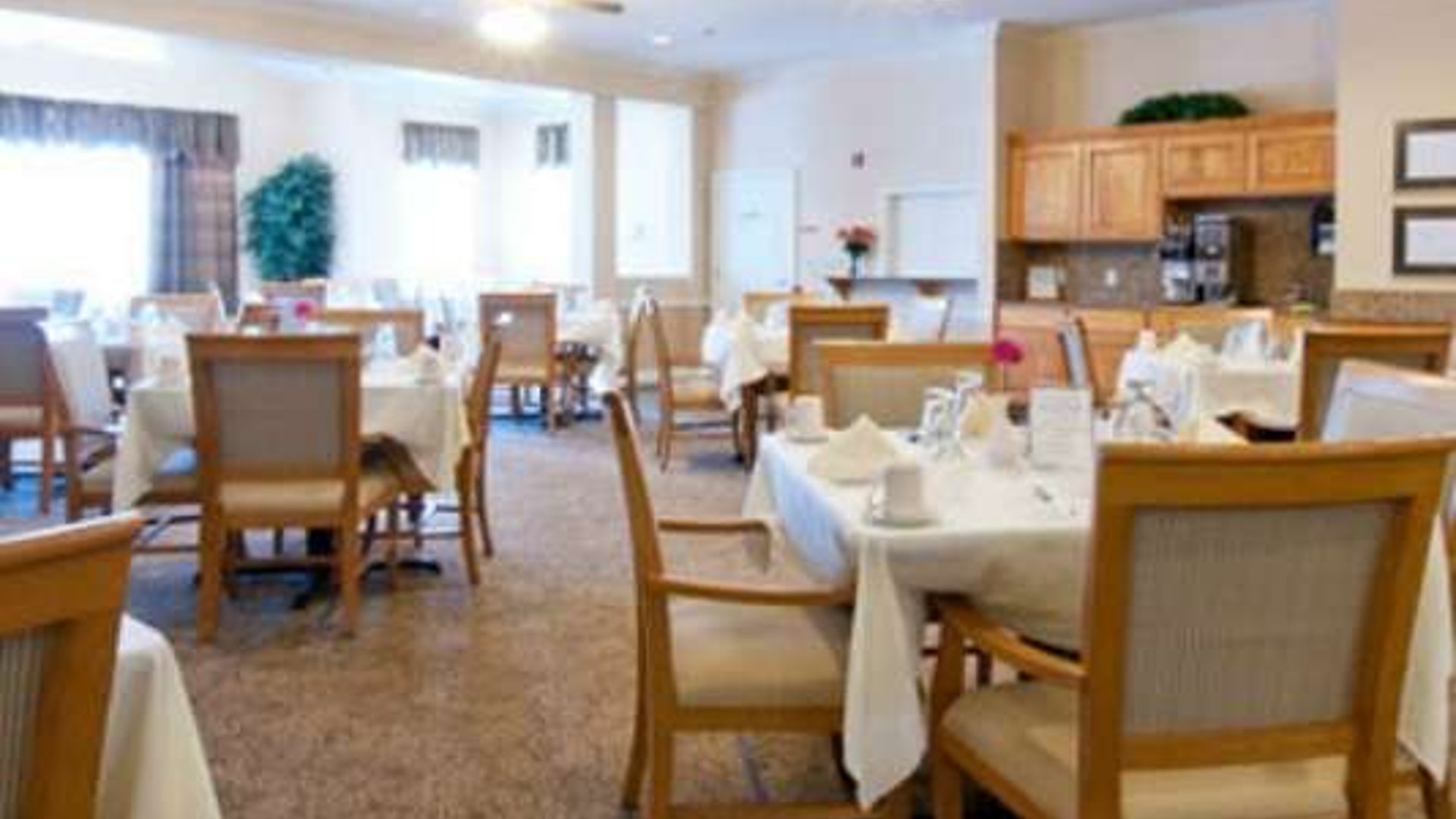 System.Collections.Generic.List`1[AFS.Common.Models.Photo] - Image 4