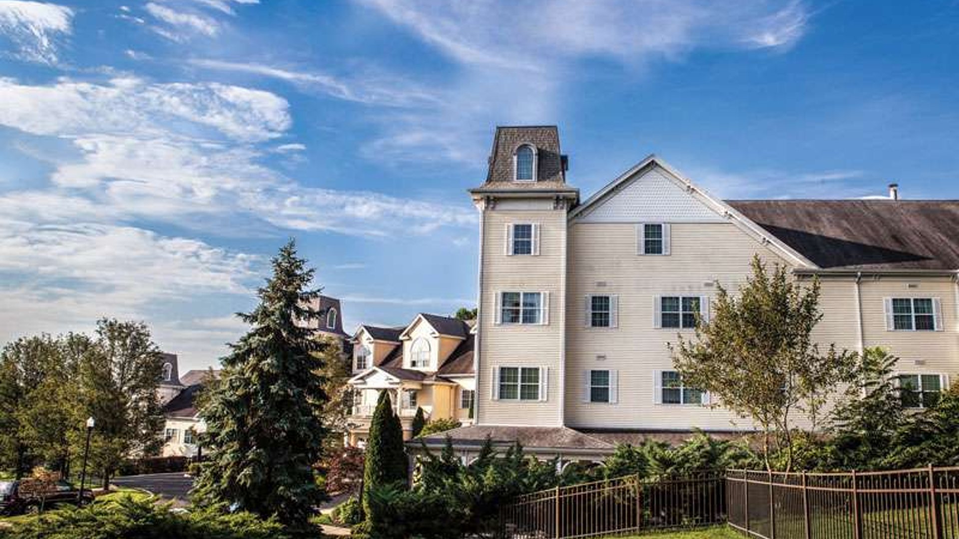 System.Collections.Generic.List`1[AFS.Common.Models.Photo] - Image 1