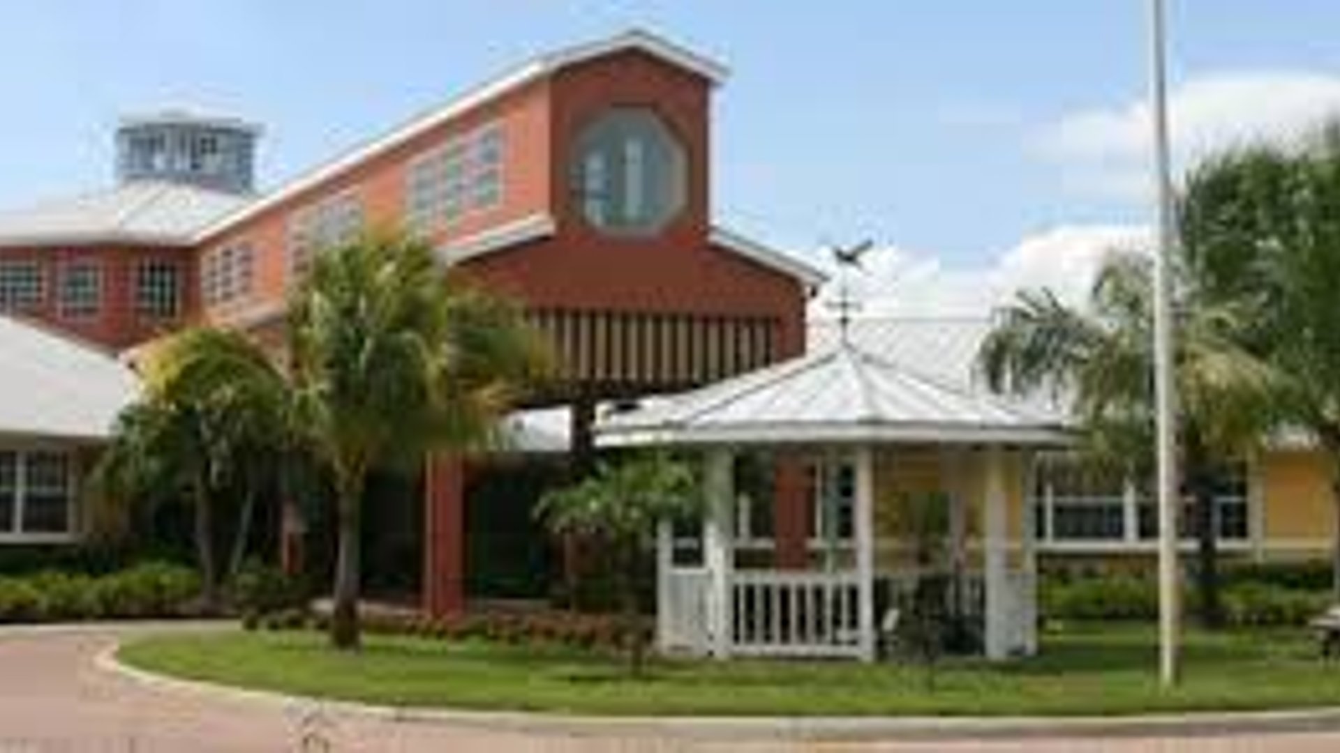 System.Collections.Generic.List`1[AFS.Common.Models.Photo] - Image 1