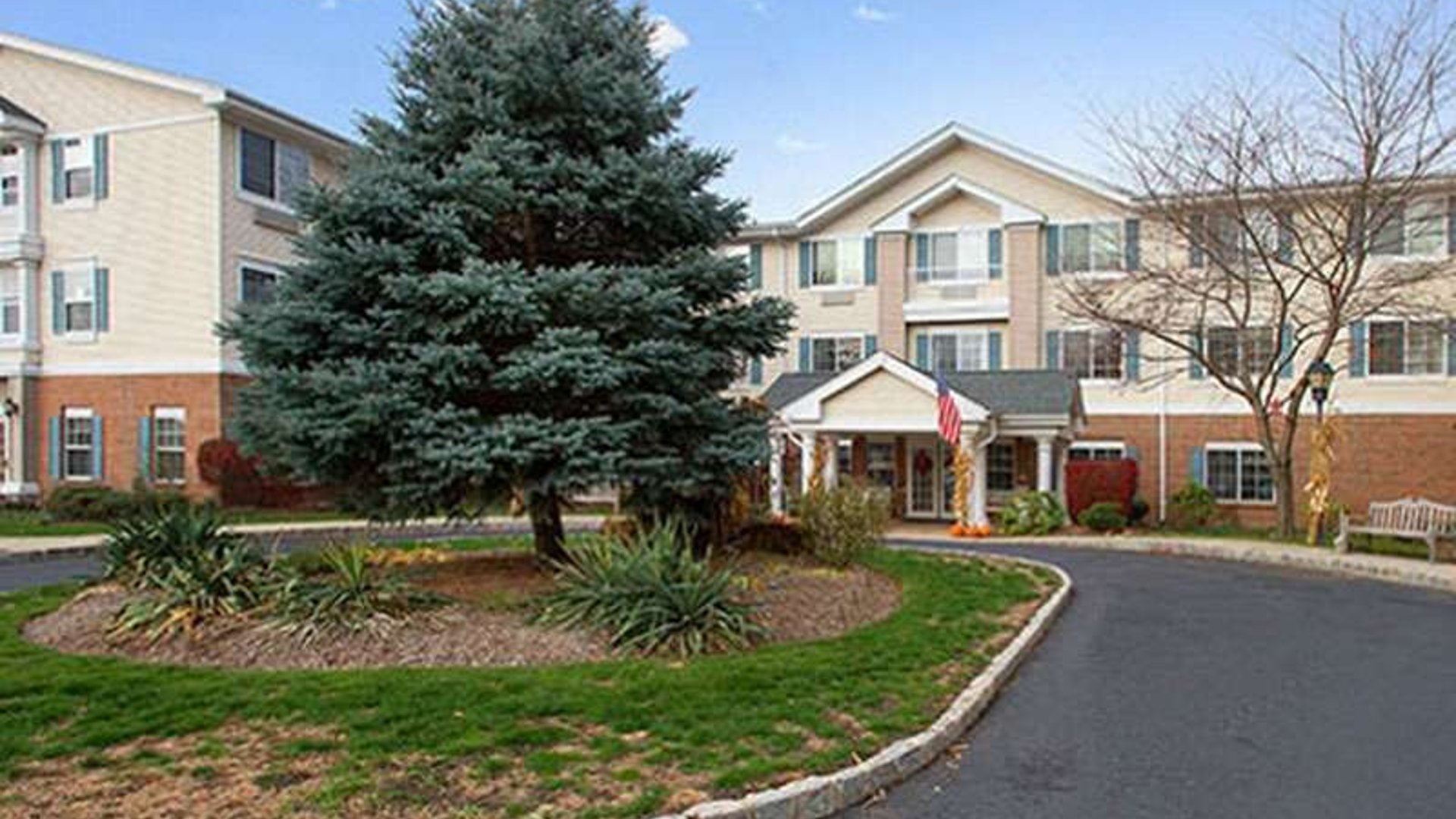 System.Collections.Generic.List`1[AFS.Common.Models.Photo] - Image 1