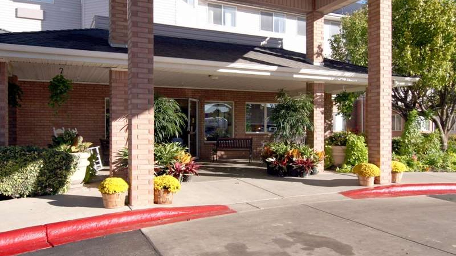 System.Collections.Generic.List`1[AFS.Common.Models.Photo] - Image 1