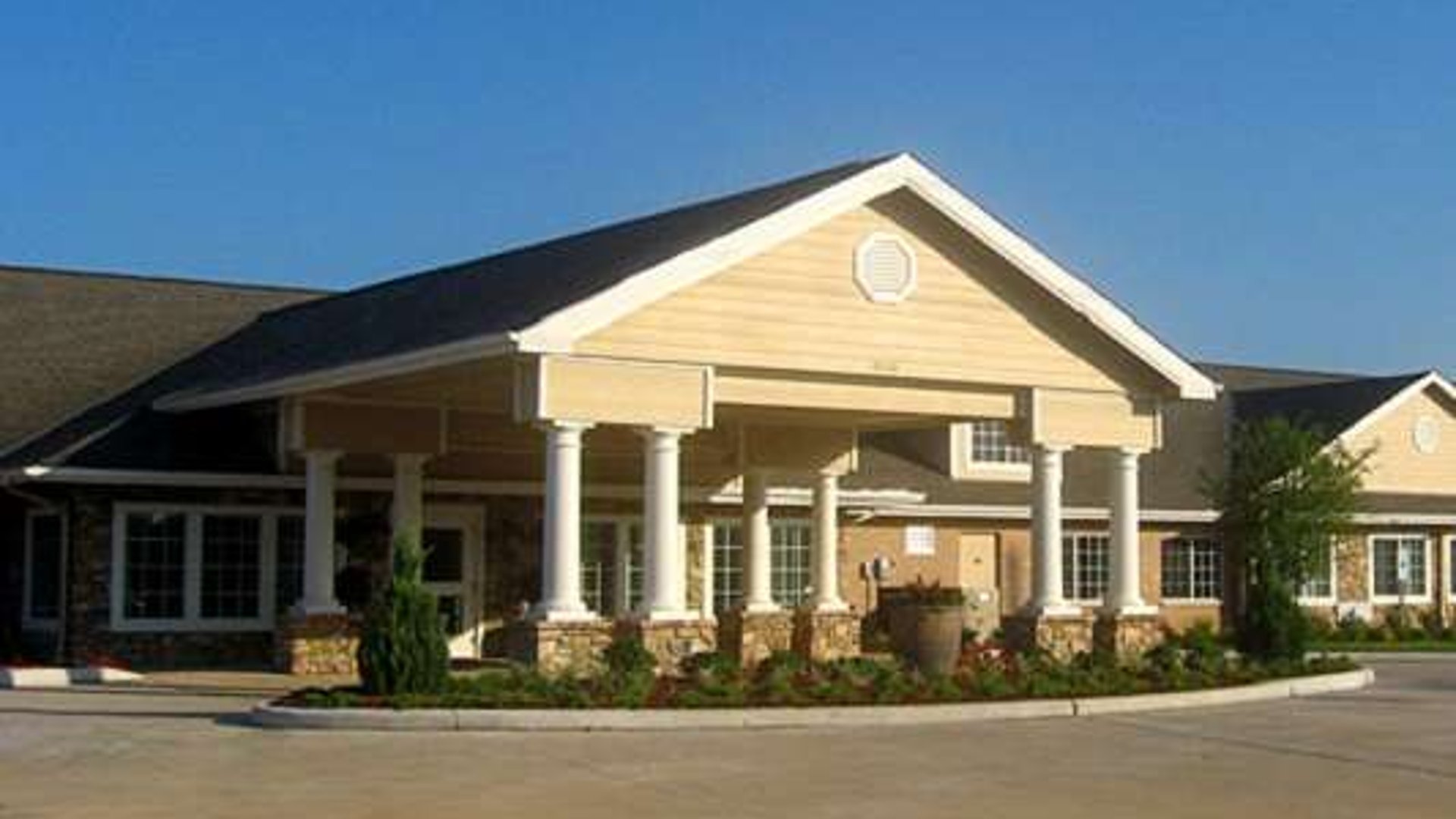 System.Collections.Generic.List`1[AFS.Common.Models.Photo] - Image 1