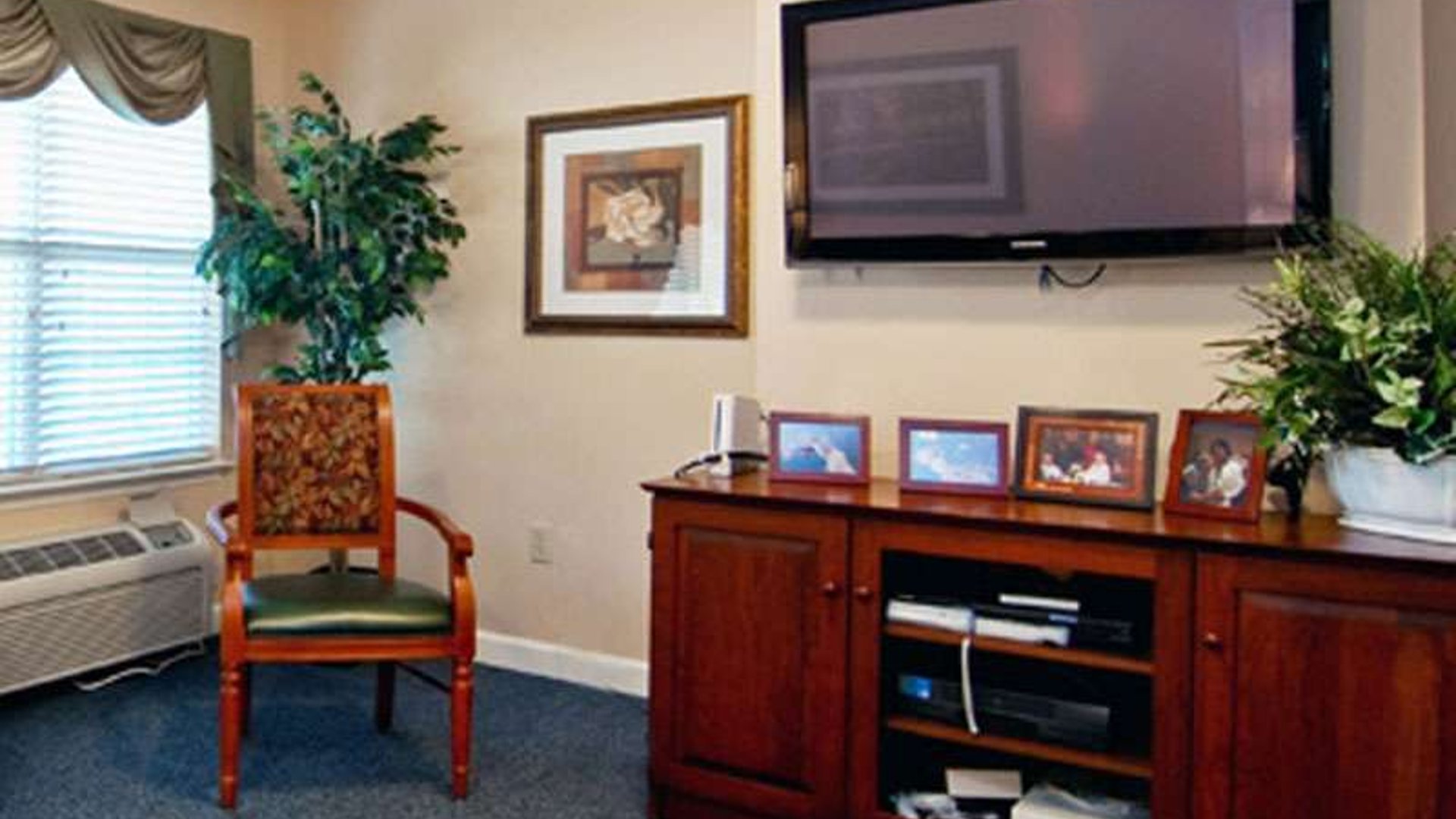 System.Collections.Generic.List`1[AFS.Common.Models.Photo] - Image 2