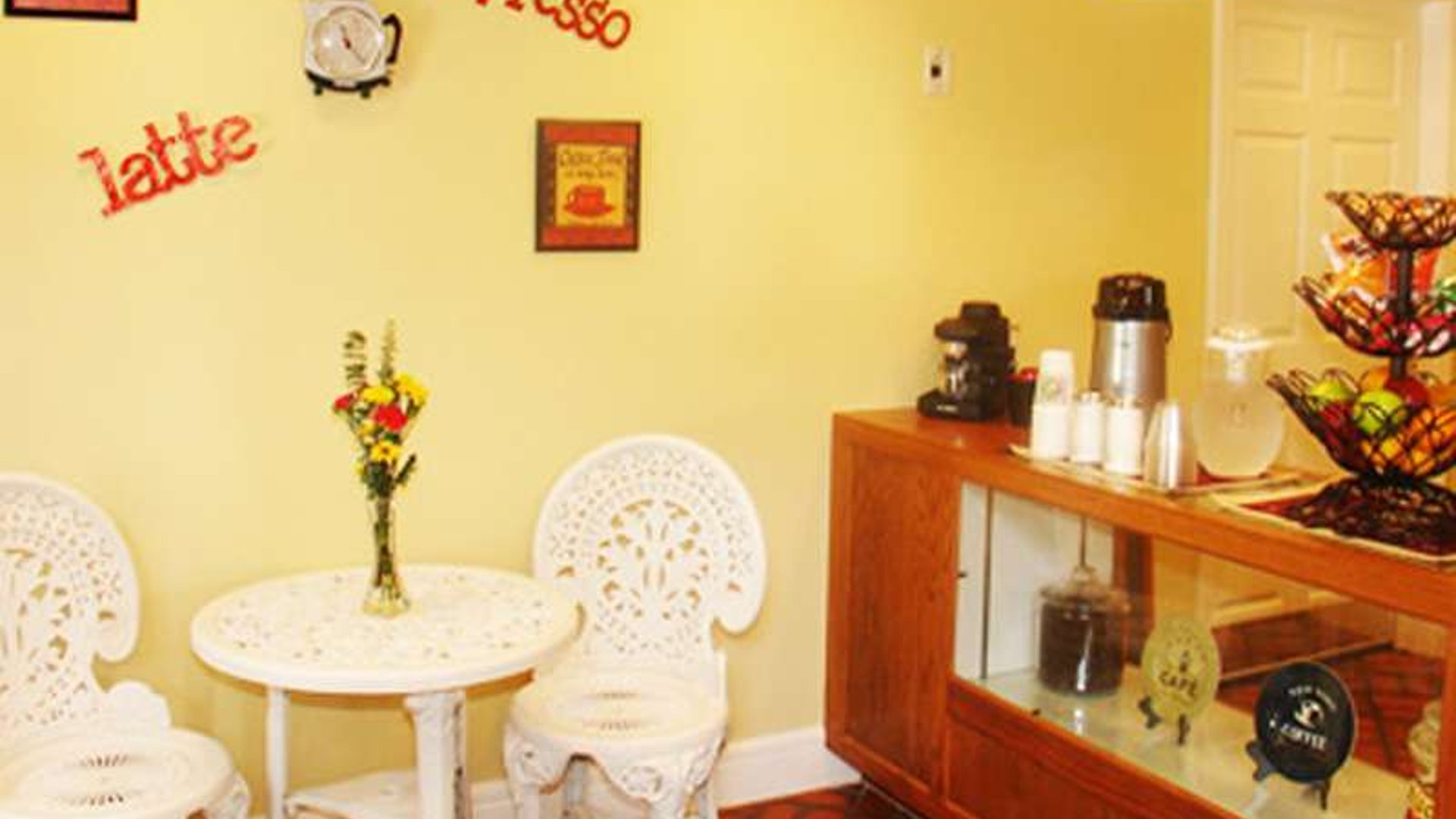 System.Collections.Generic.List`1[AFS.Common.Models.Photo] - Image 4