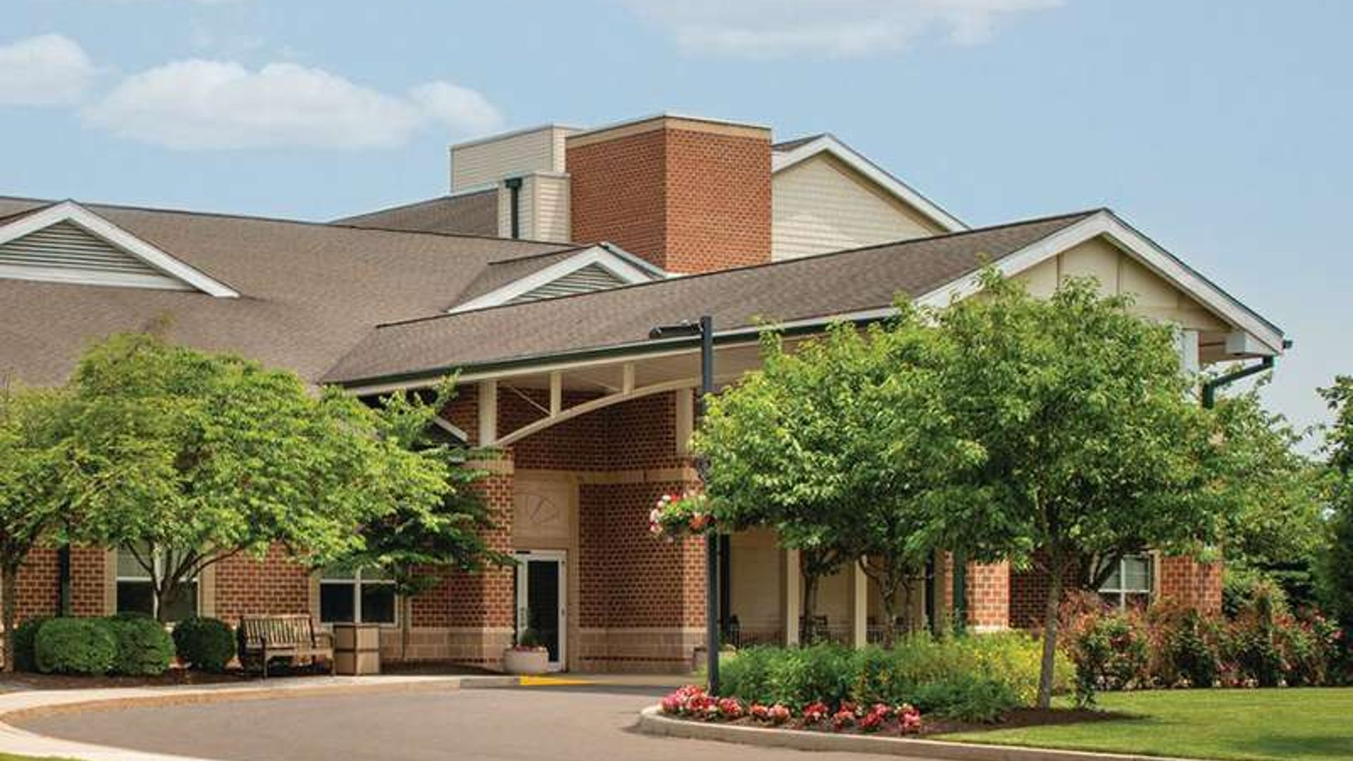 System.Collections.Generic.List`1[AFS.Common.Models.Photo] - Image 1