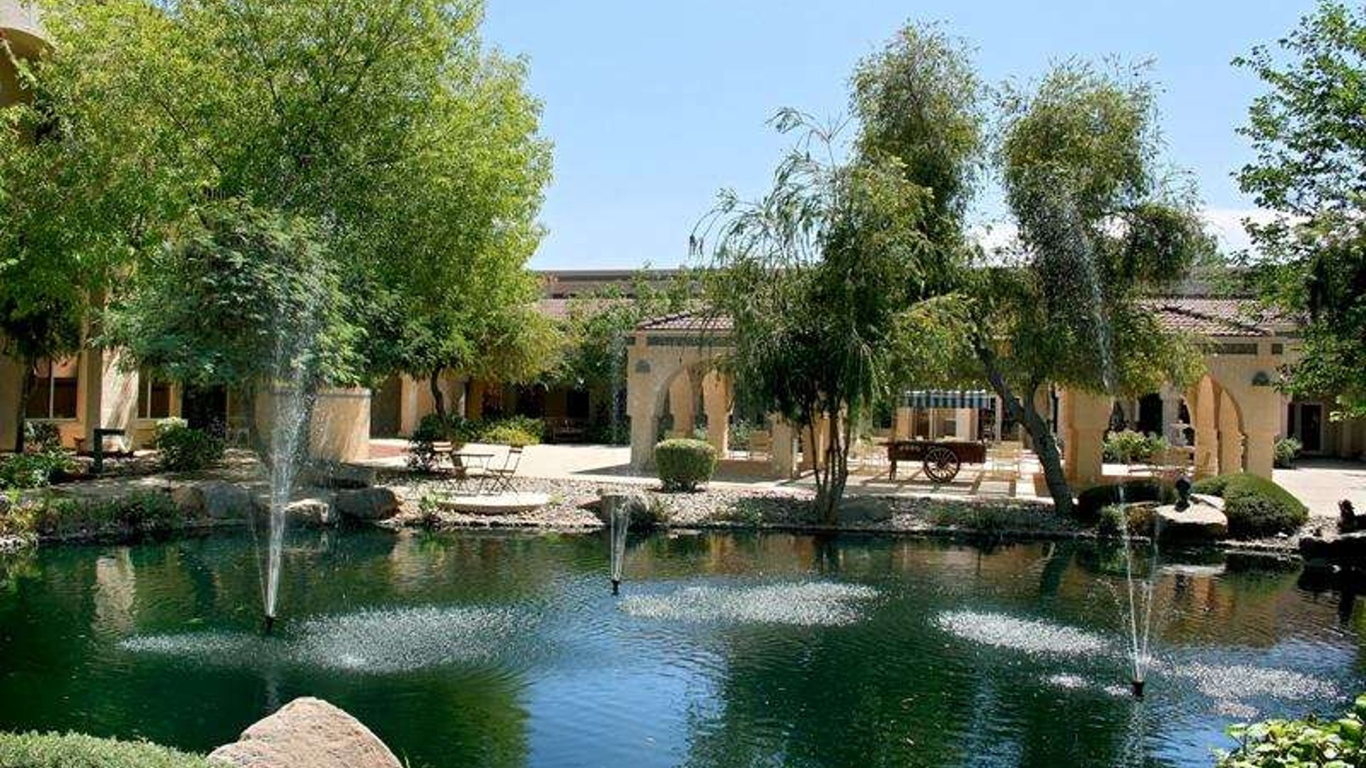 System.Collections.Generic.List`1[AFS.Common.Models.Photo] - Image 1