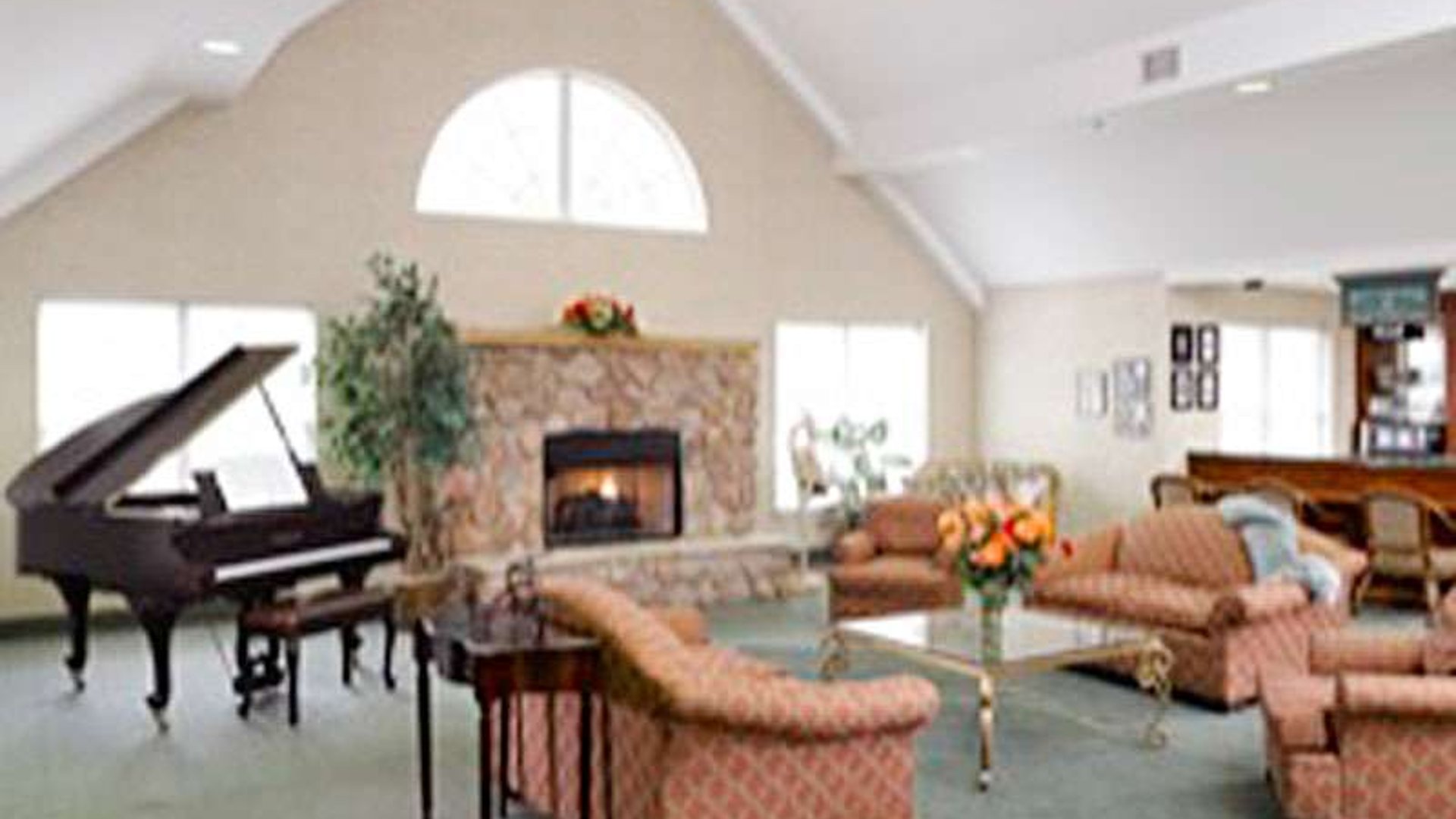 System.Collections.Generic.List`1[AFS.Common.Models.Photo] - Image 2