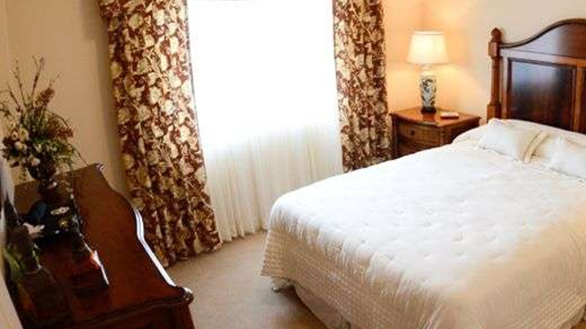 System.Collections.Generic.List`1[AFS.Common.Models.Photo] - Image 2