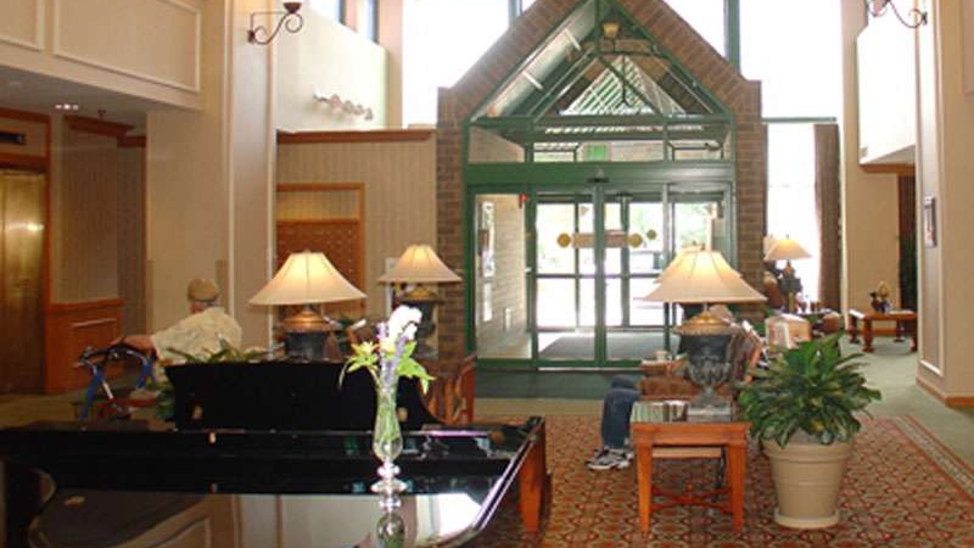 System.Collections.Generic.List`1[AFS.Common.Models.Photo] - Image 2