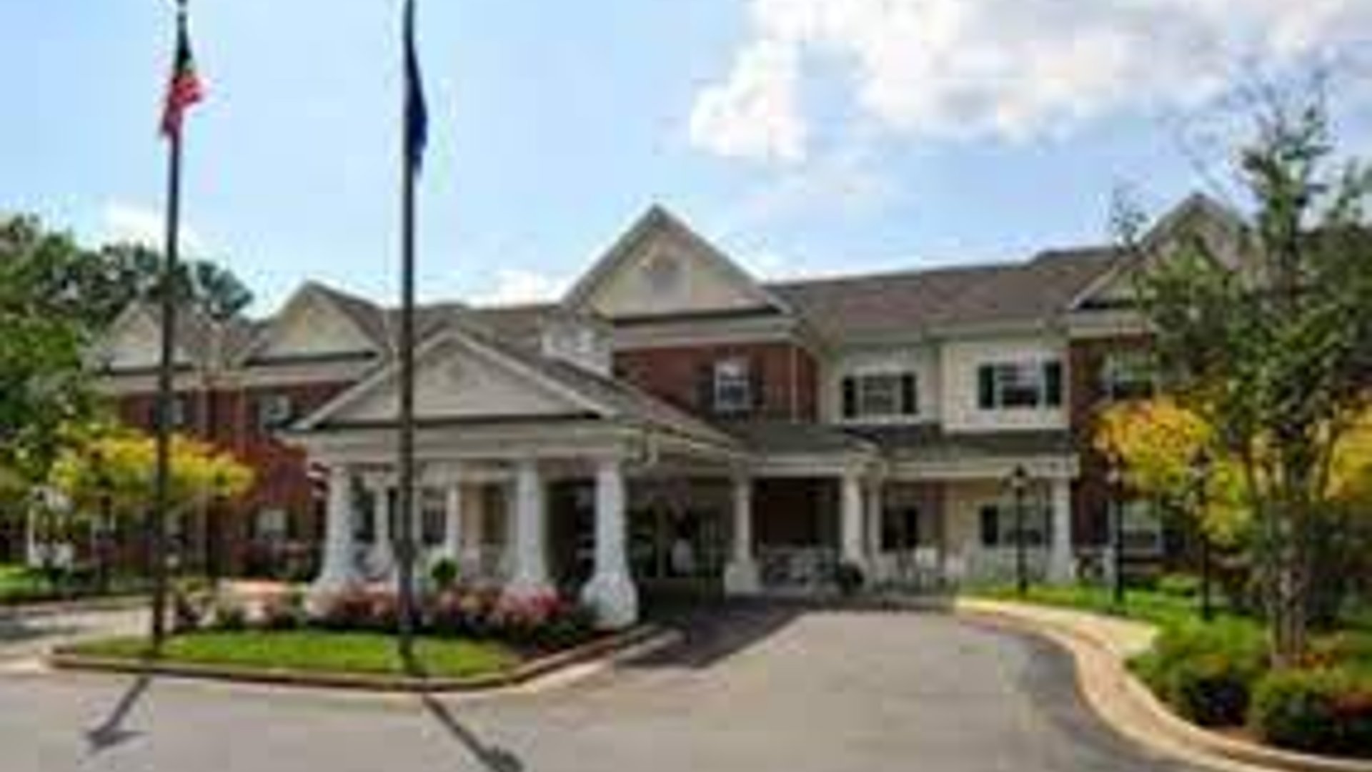 System.Collections.Generic.List`1[AFS.Common.Models.Photo] - Image 1