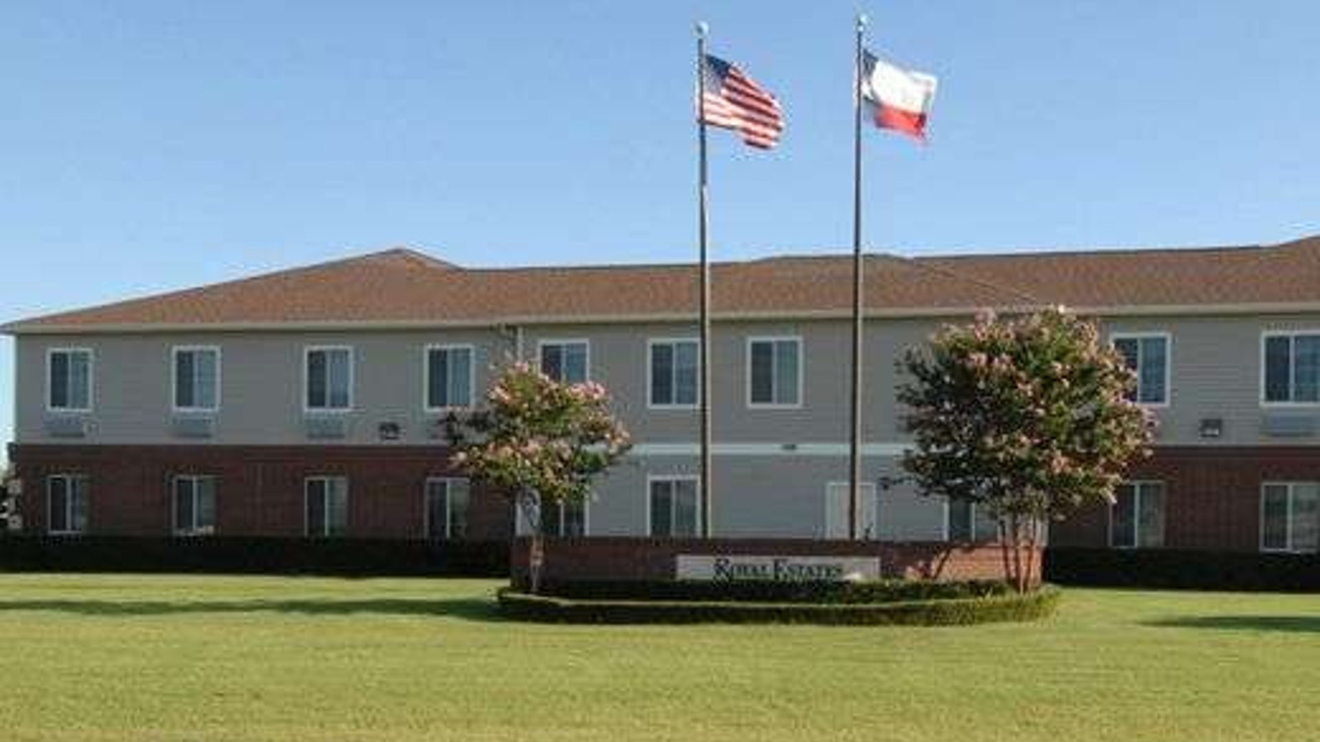 System.Collections.Generic.List`1[AFS.Common.Models.Photo] - Image 1