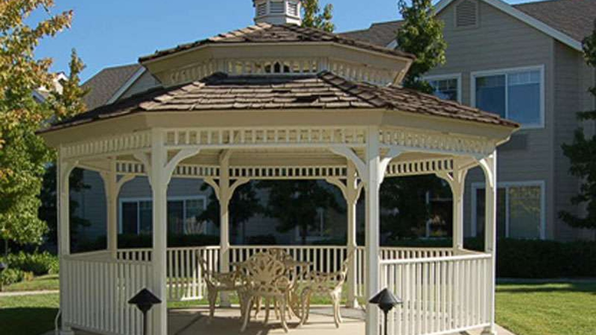 System.Collections.Generic.List`1[AFS.Common.Models.Photo] - Image 2