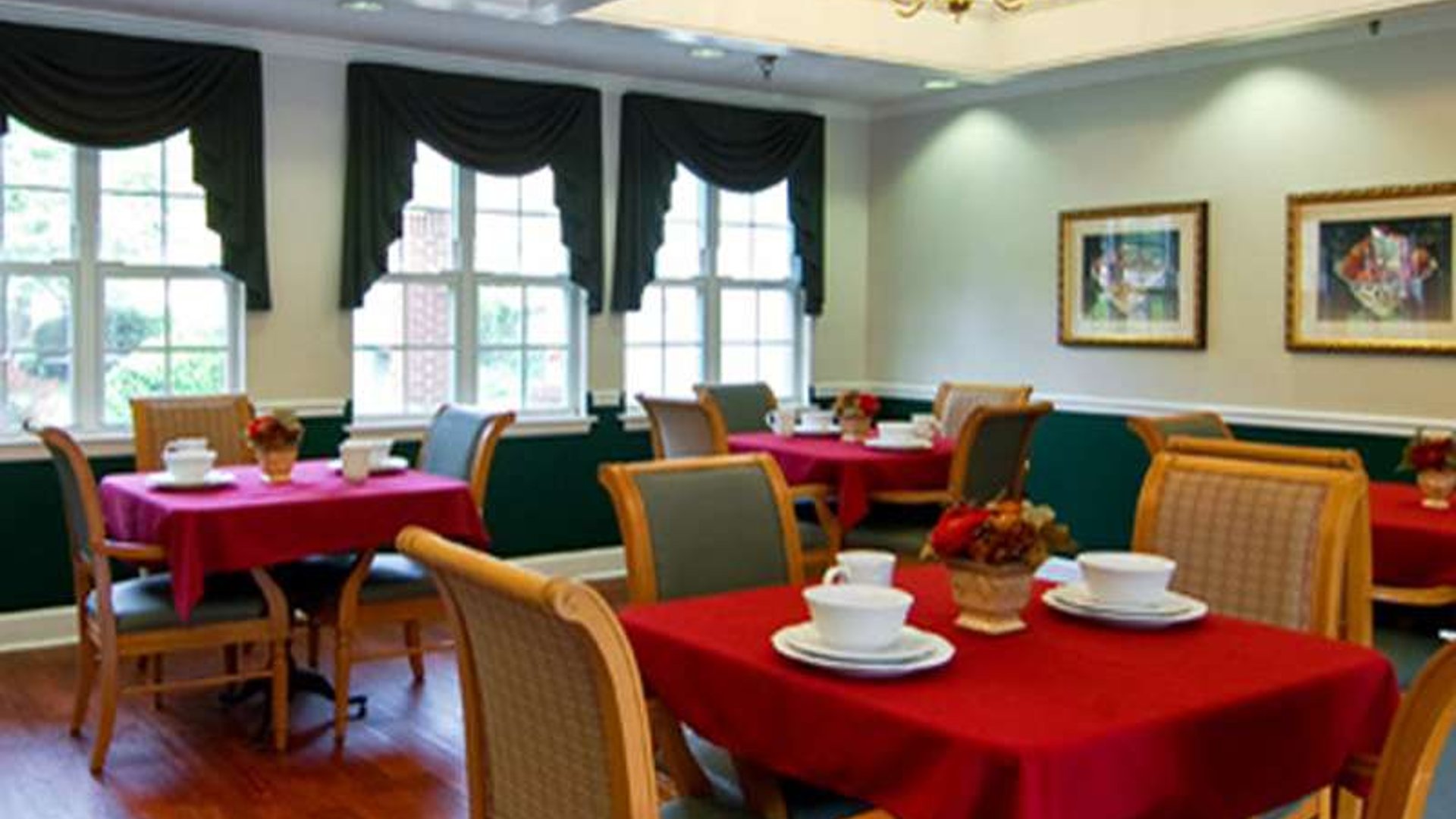 System.Collections.Generic.List`1[AFS.Common.Models.Photo] - Image 3