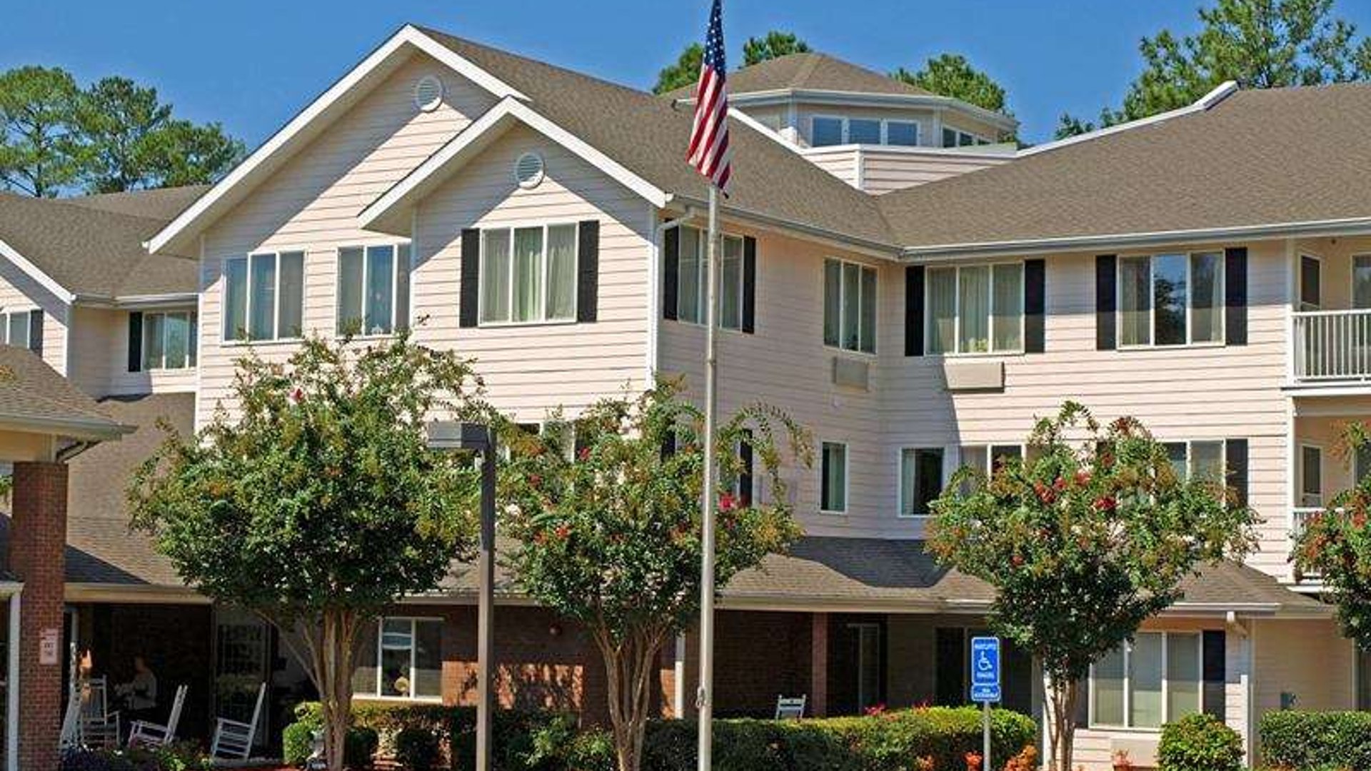 System.Collections.Generic.List`1[AFS.Common.Models.Photo] - Image 1