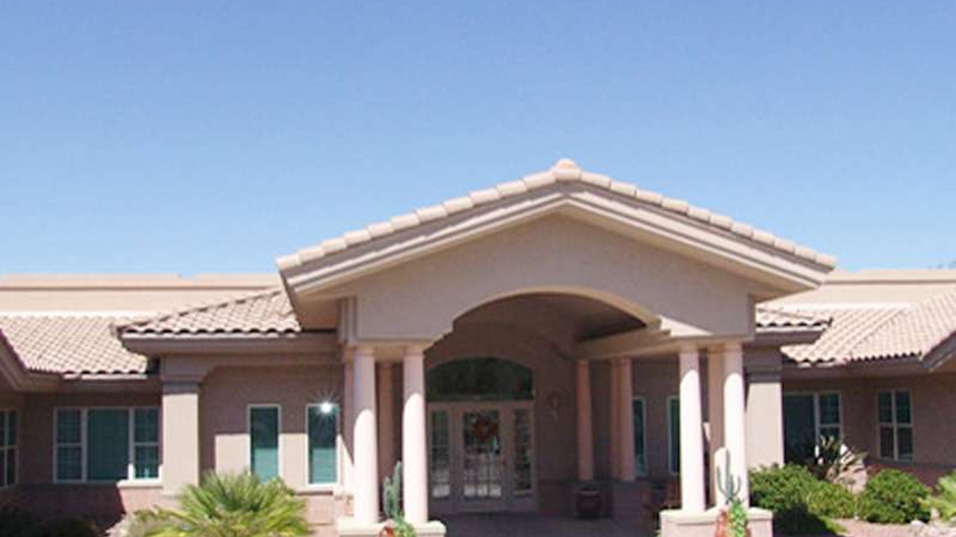 System.Collections.Generic.List`1[AFS.Common.Models.Photo] - Image 1