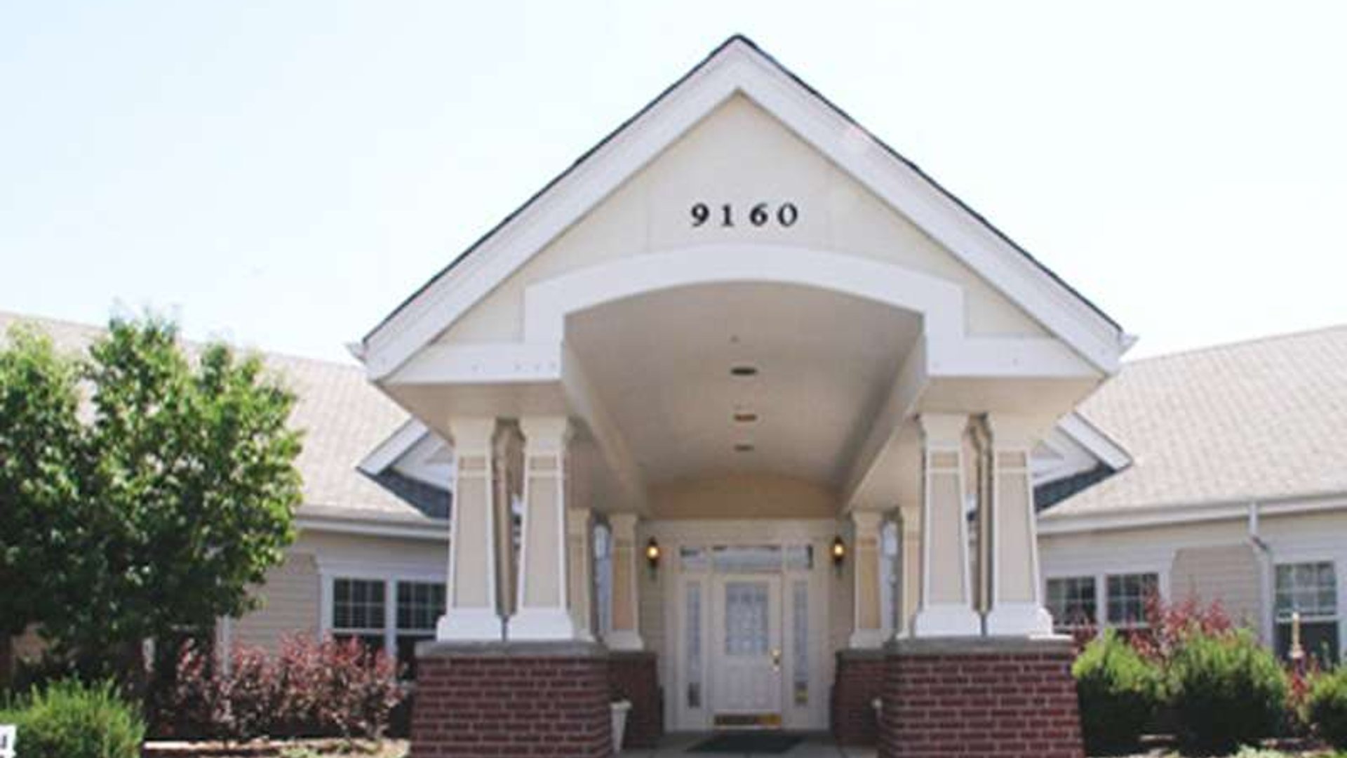 System.Collections.Generic.List`1[AFS.Common.Models.Photo] - Image 1