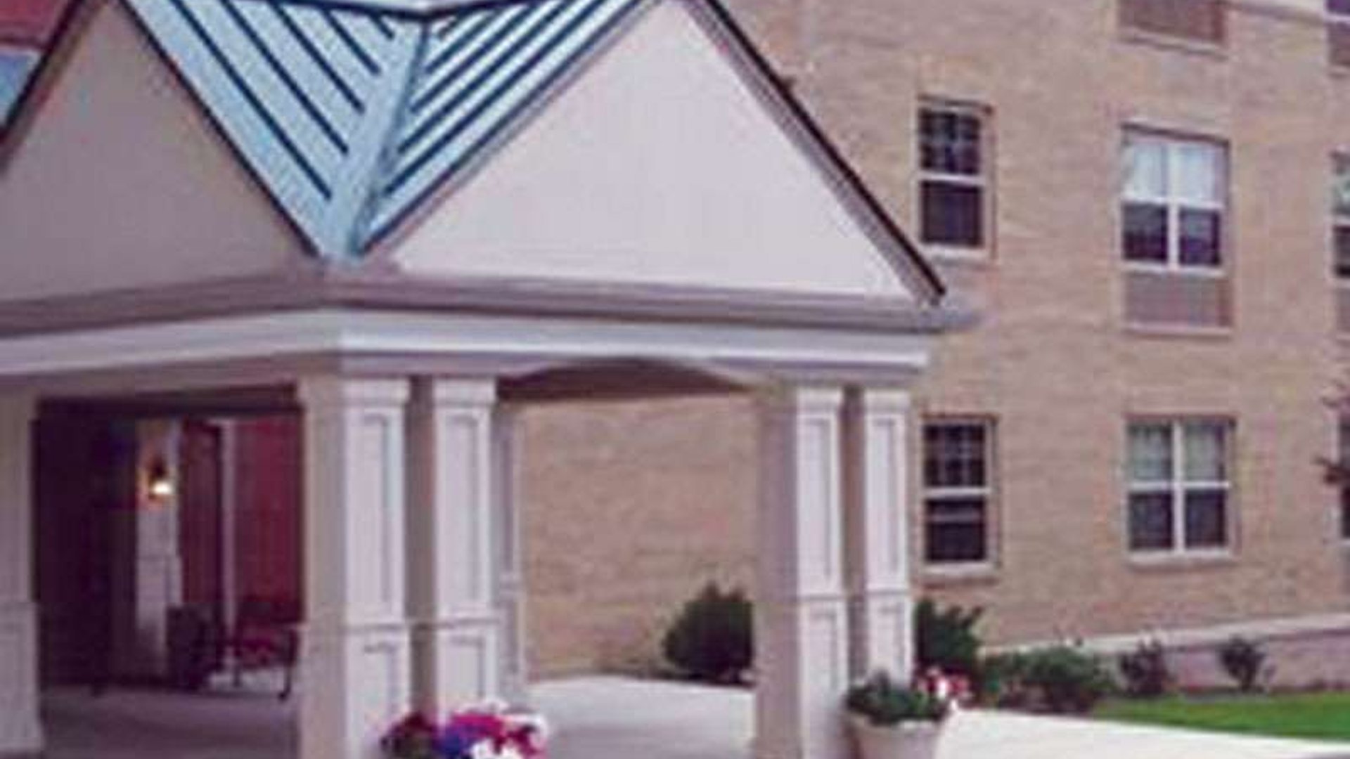 System.Collections.Generic.List`1[AFS.Common.Models.Photo] - Image 1