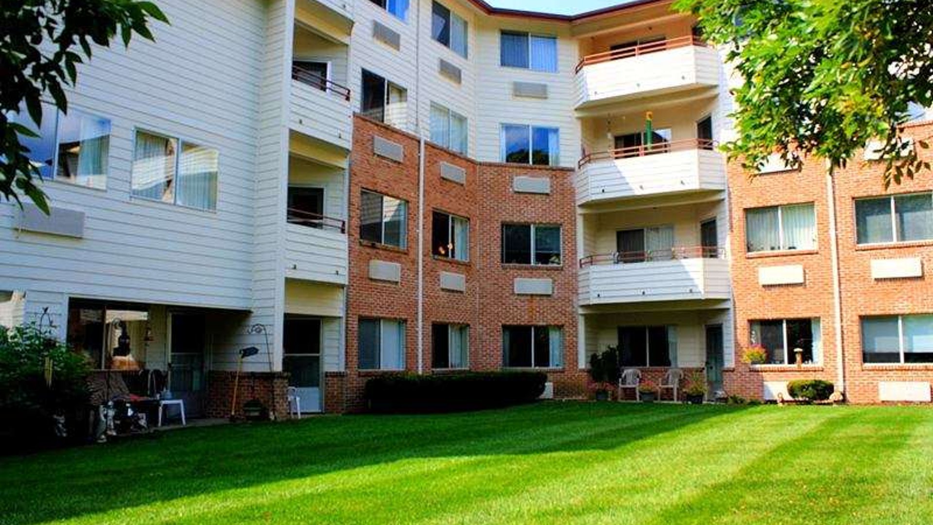 System.Collections.Generic.List`1[AFS.Common.Models.Photo] - Image 6