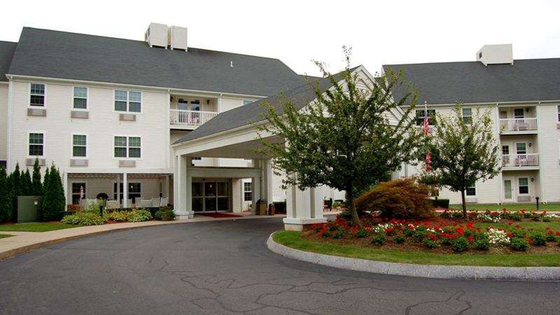 System.Collections.Generic.List`1[AFS.Common.Models.Photo] - Image 1