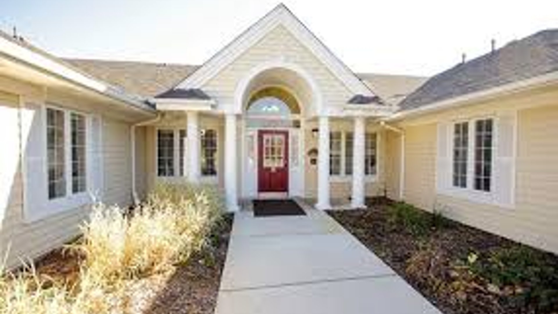 System.Collections.Generic.List`1[AFS.Common.Models.Photo] - Image 1