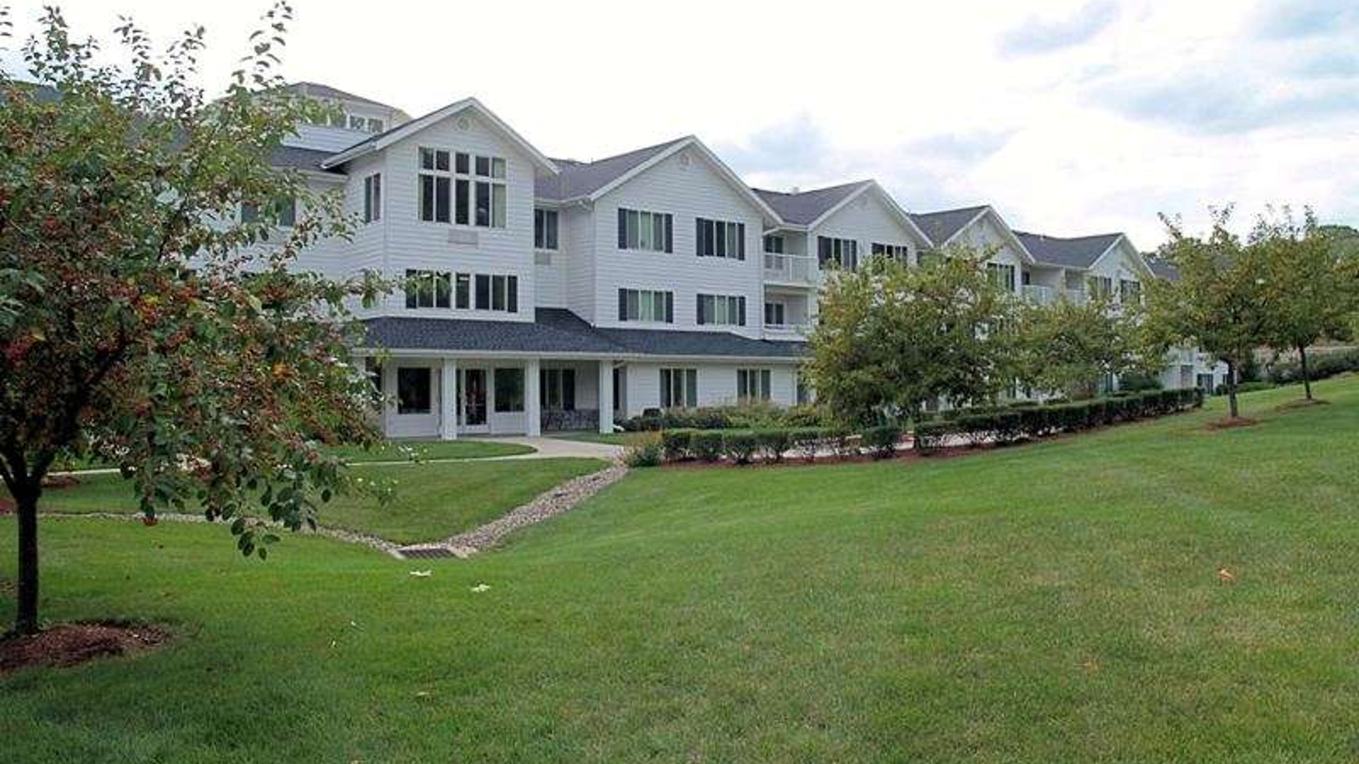 System.Collections.Generic.List`1[AFS.Common.Models.Photo] - Image 6