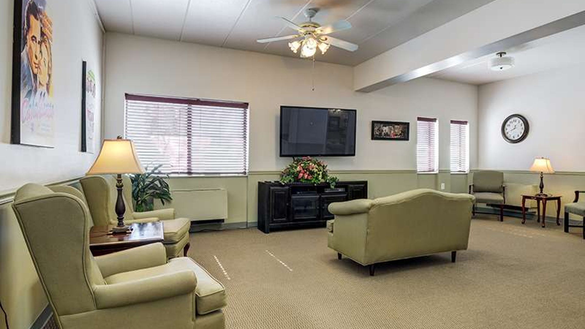 System.Collections.Generic.List`1[AFS.Common.Models.Photo] - Image 4