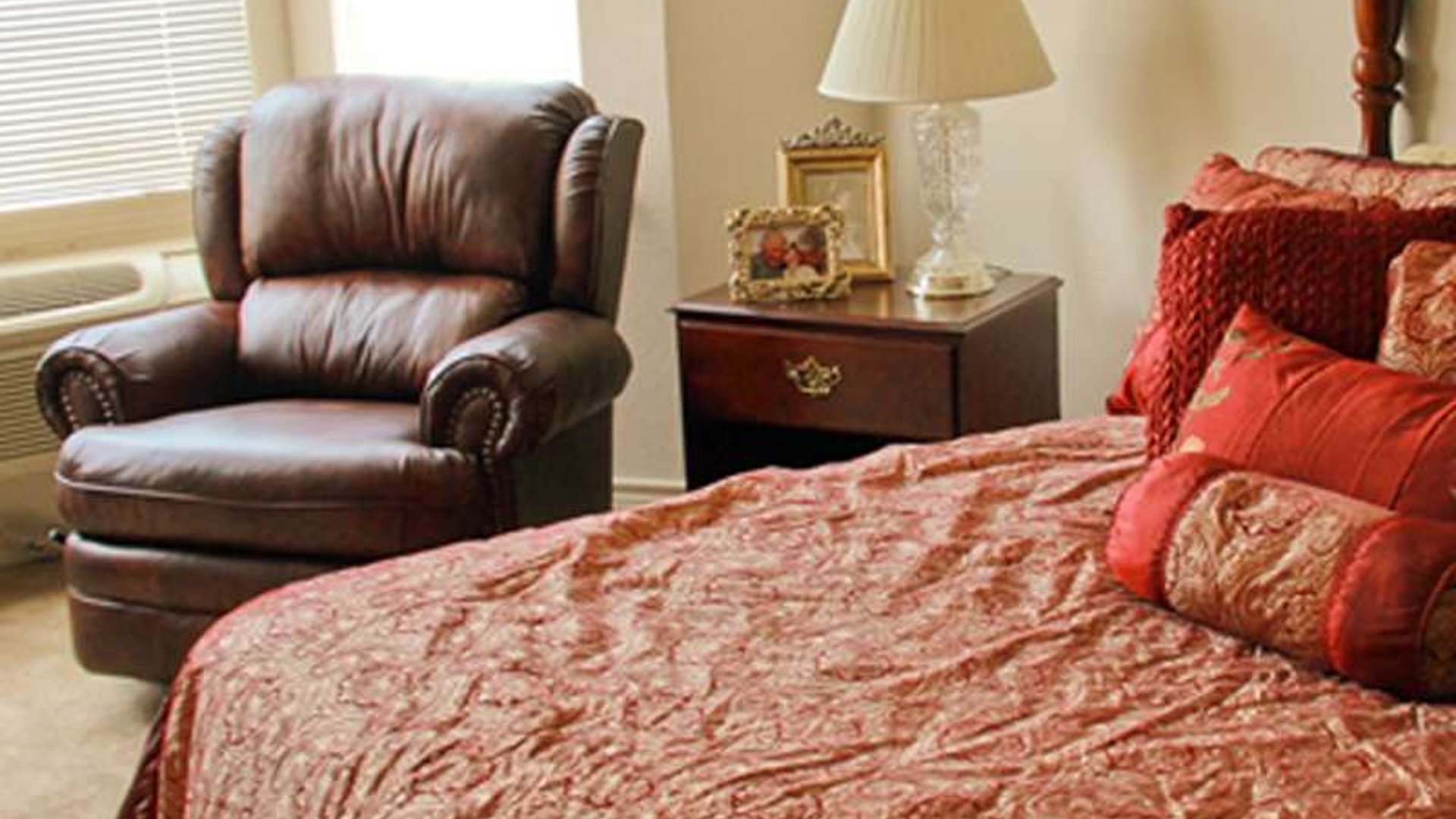 System.Collections.Generic.List`1[AFS.Common.Models.Photo] - Image 5